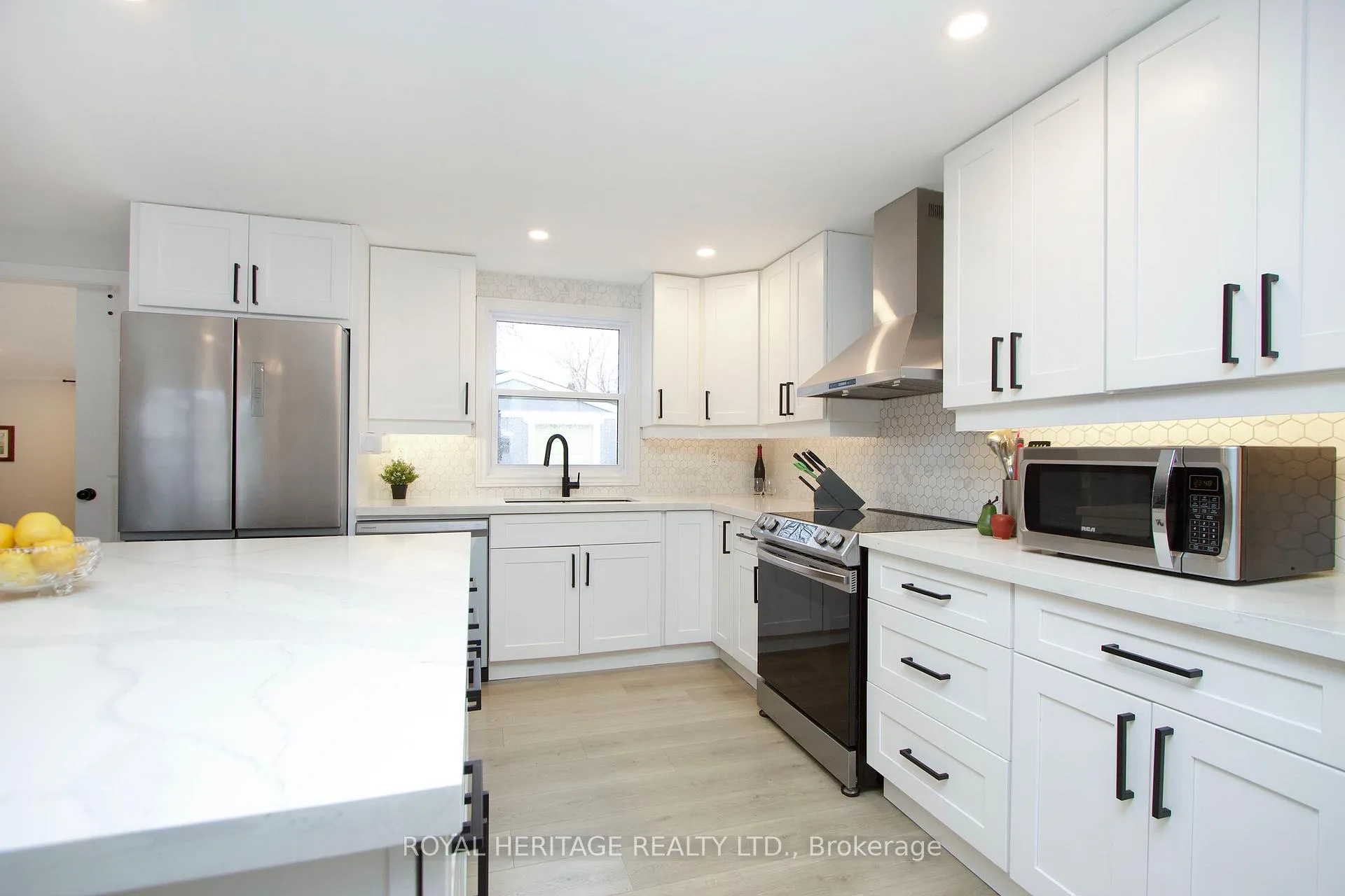 Photo 13 of 40 Bluffs Road, Clarington, Bowmanville — HOMEH