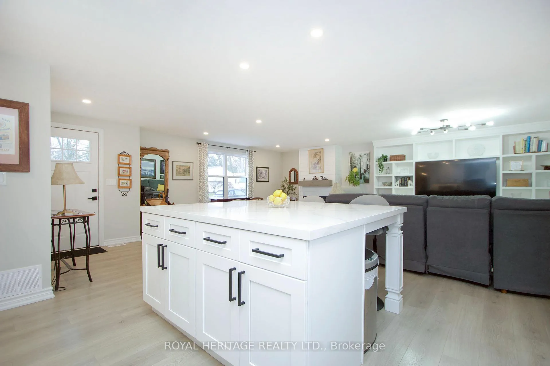 Photo 16 of 40 Bluffs Road, Clarington, Bowmanville — HOMEH