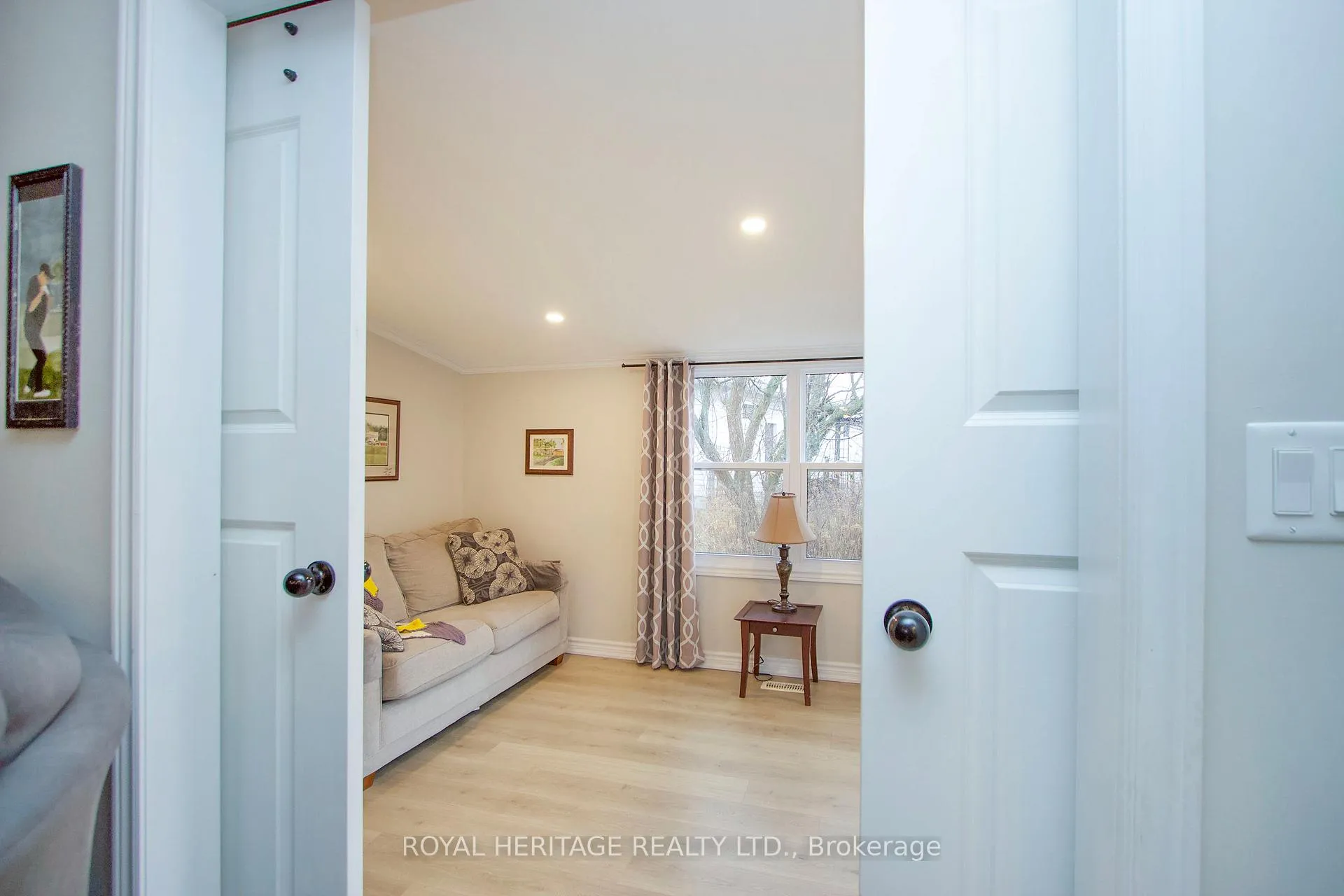 Photo 18 of 40 Bluffs Road, Clarington, Bowmanville — HOMEH
