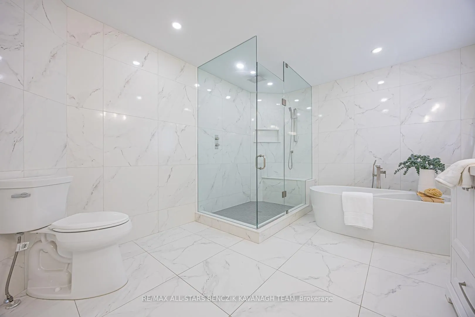 Photo 19 of 2237 Hackett Place, Oshawa, Windfields — HOMEH