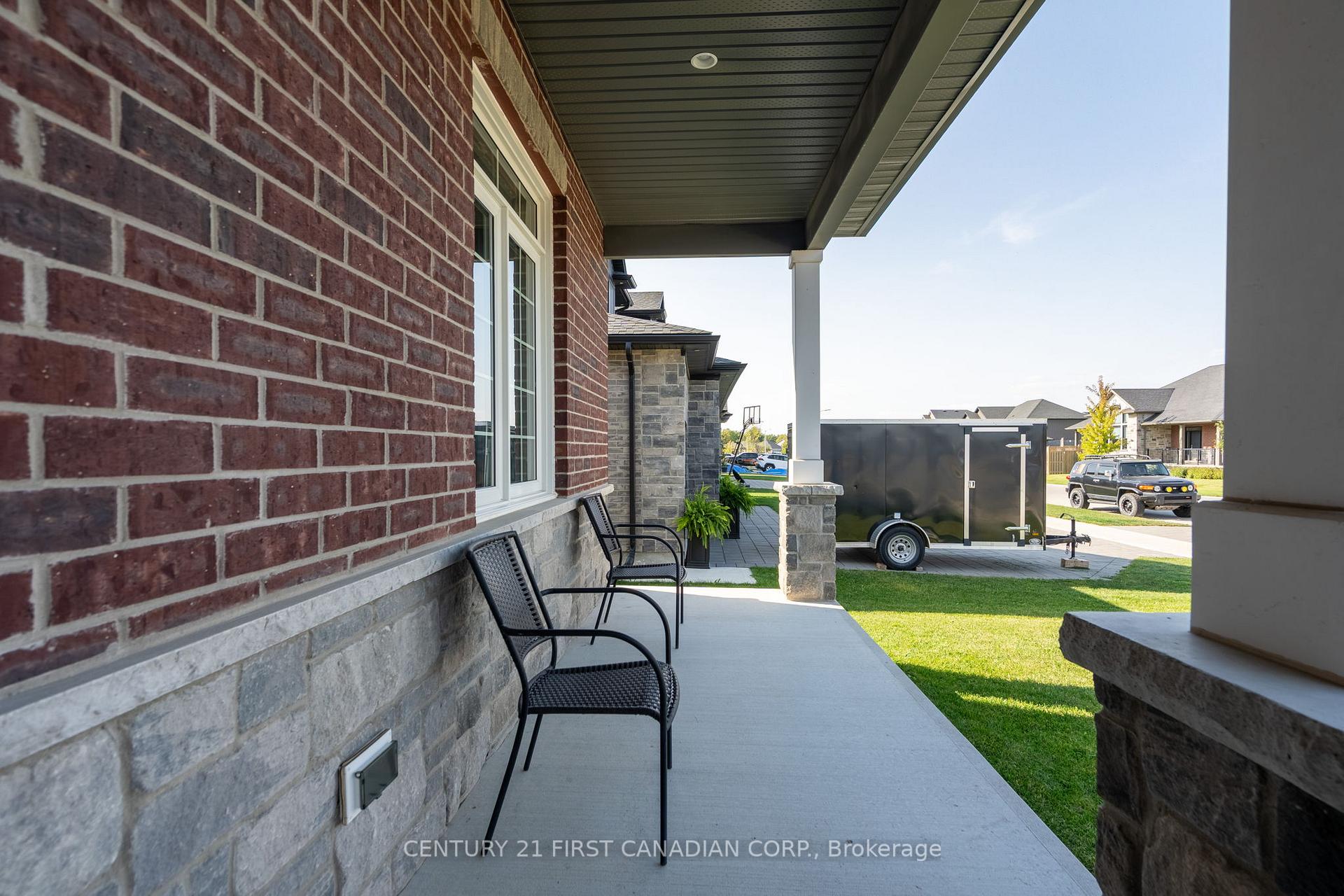 Photo 4 of 125 Spencer Avenue, Lucan Biddulph, Lucan — HOMEH