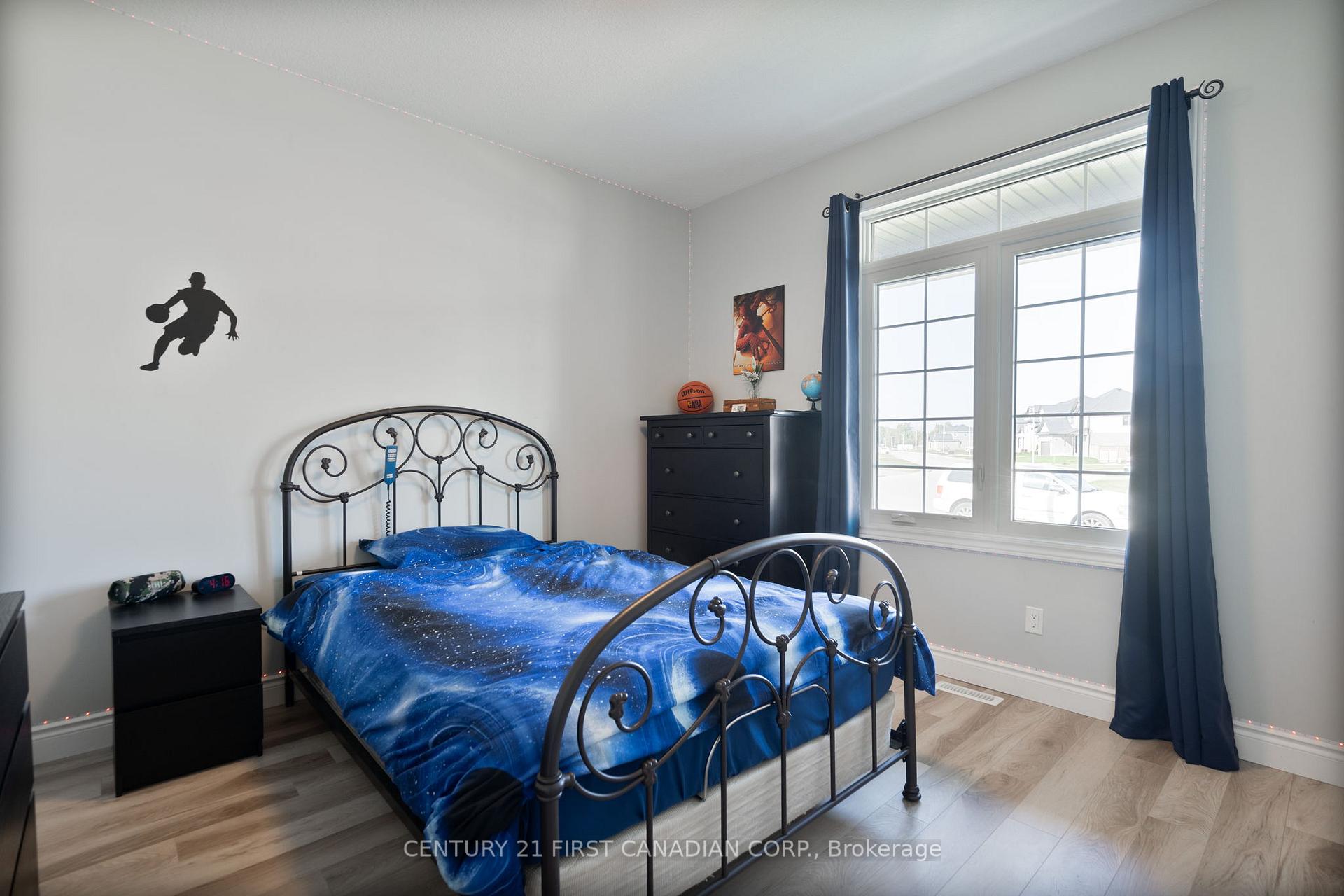 Photo 15 of 125 Spencer Avenue, Lucan Biddulph, Lucan — HOMEH