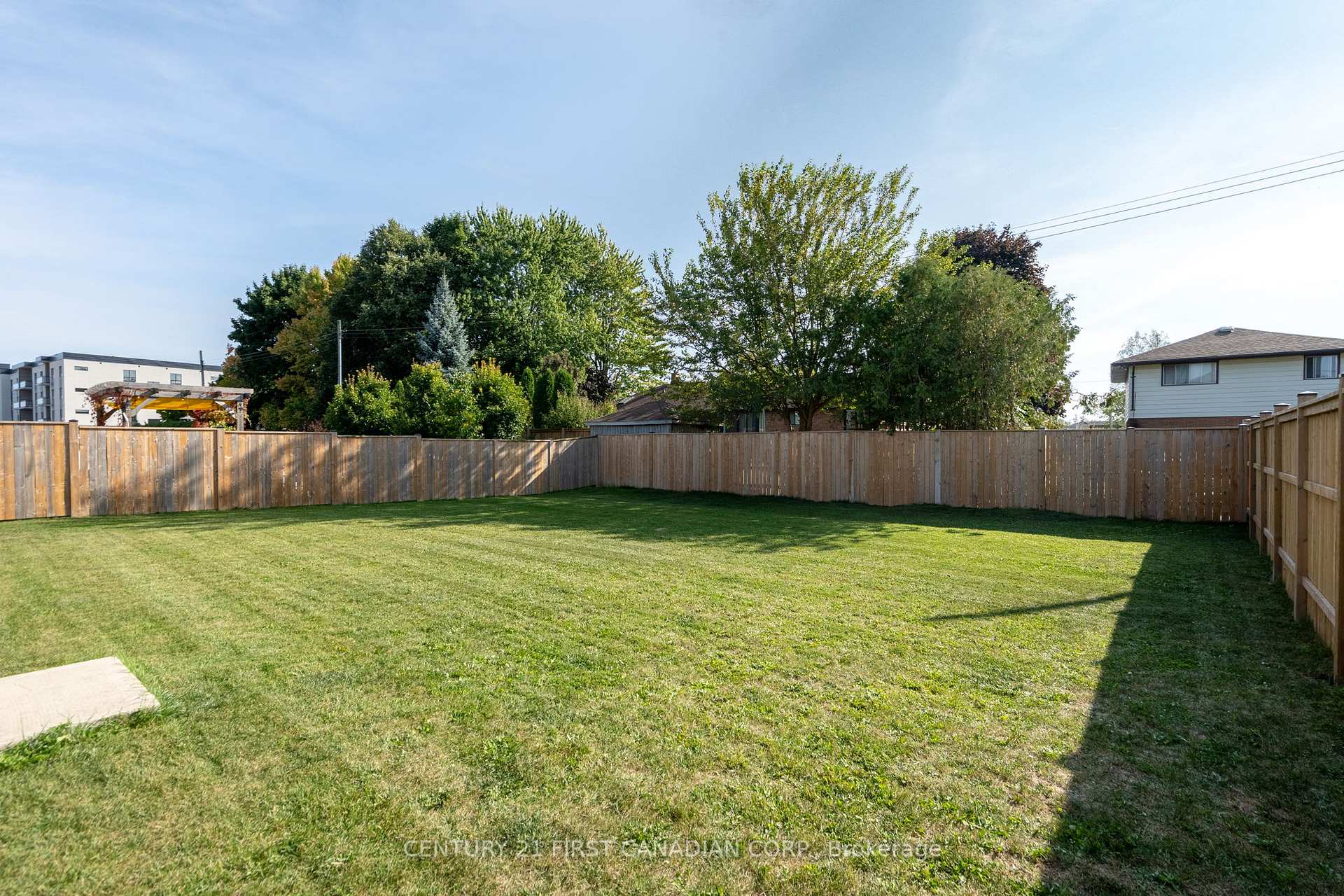 Photo 34 of 125 Spencer Avenue, Lucan Biddulph, Lucan — HOMEH