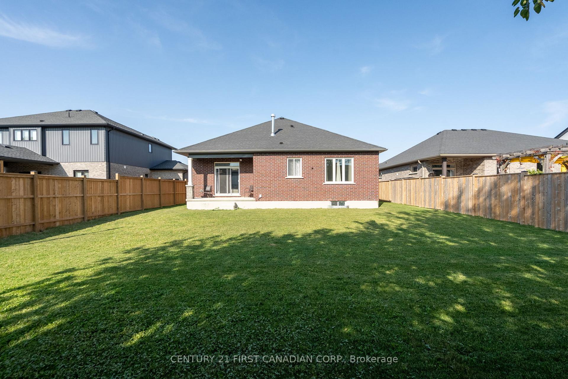 Photo 35 of 125 Spencer Avenue, Lucan Biddulph, Lucan — HOMEH