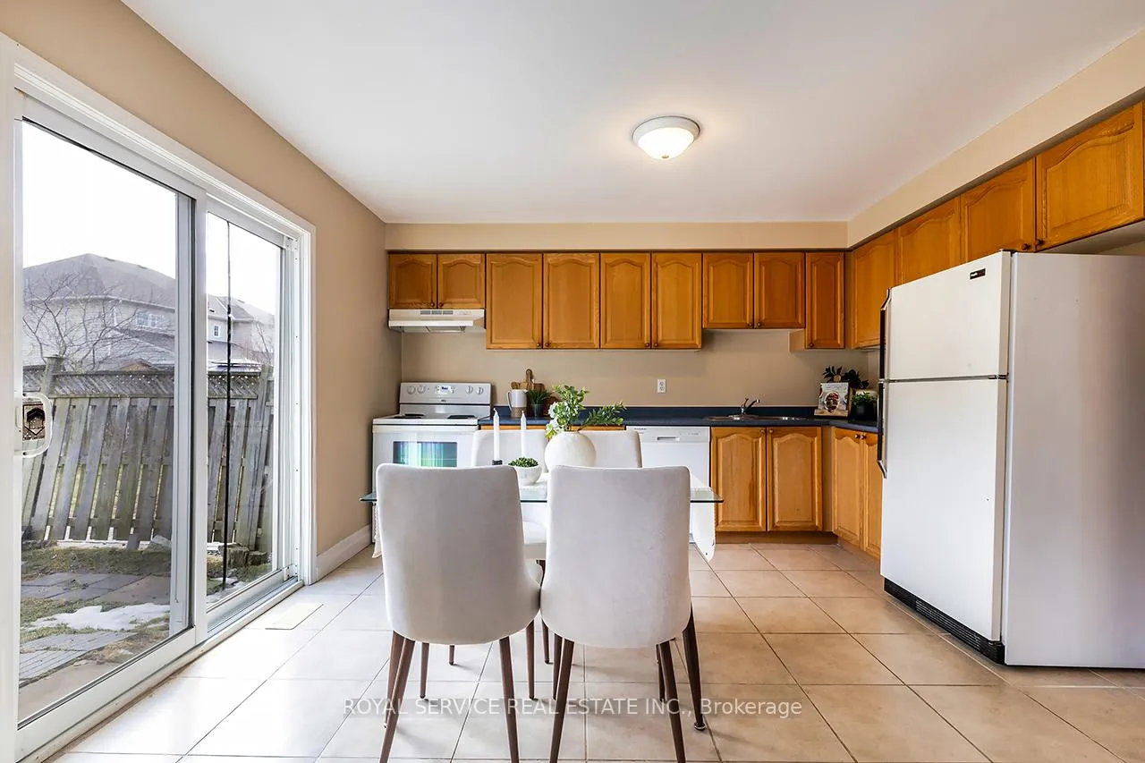Photo 12 of 56 Beacham Crescent, Clarington, Newcastle — HOMEH