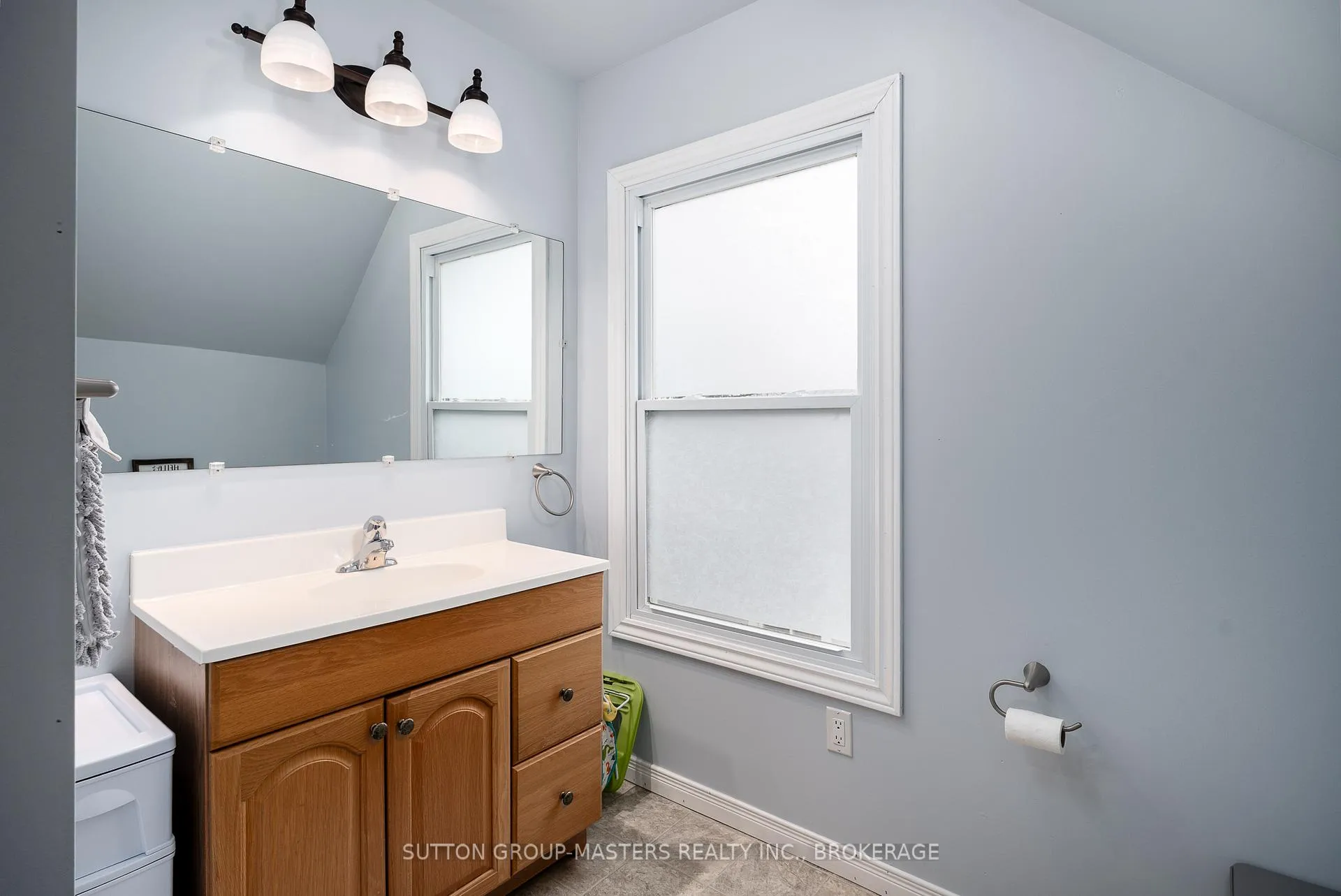 Photo 33 of 71 Brant Street, Deseronto, Deseronto (Town) — HOMEH