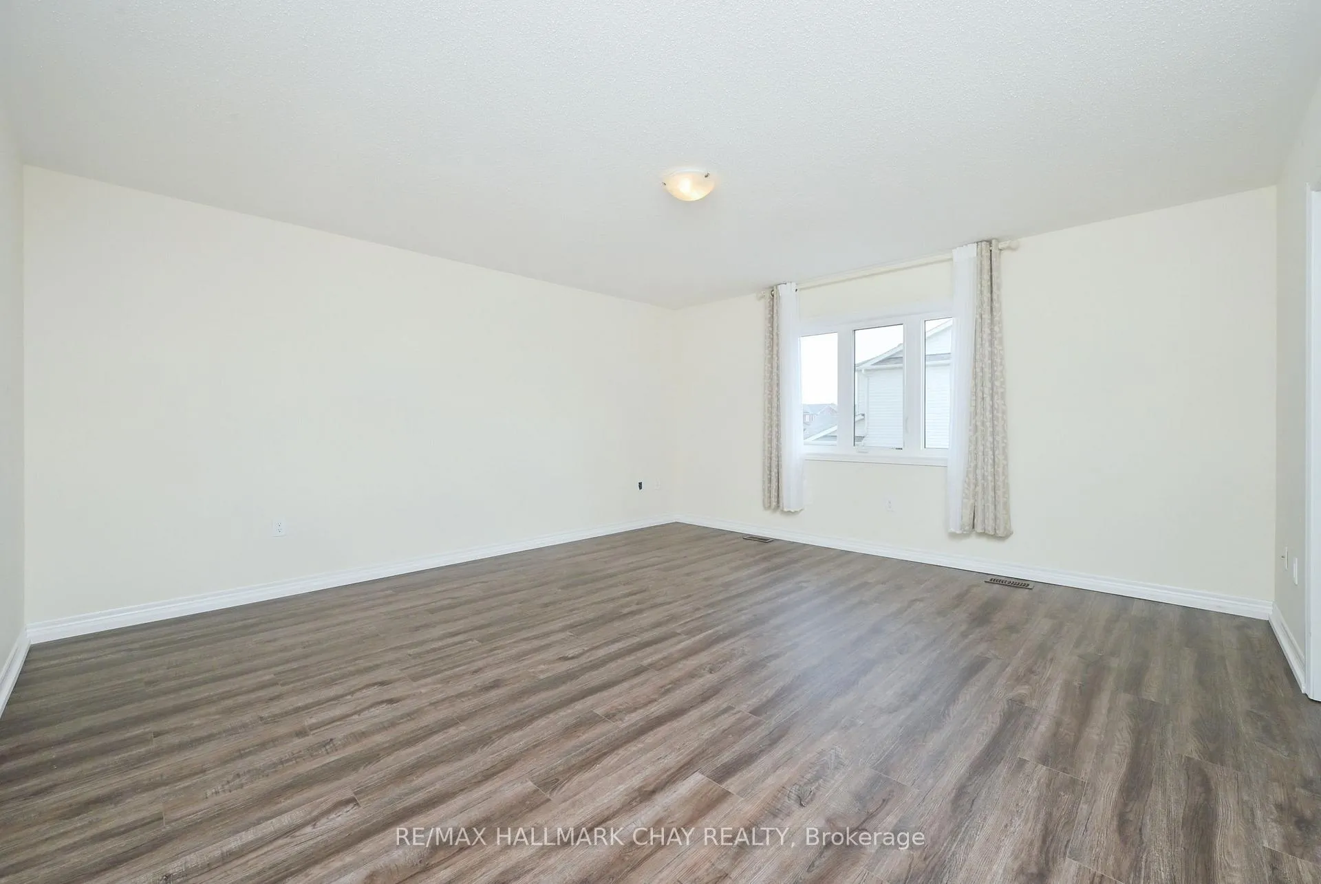 Photo 16 of 25 Mandley Street, Essa, Angus — HOMEH
