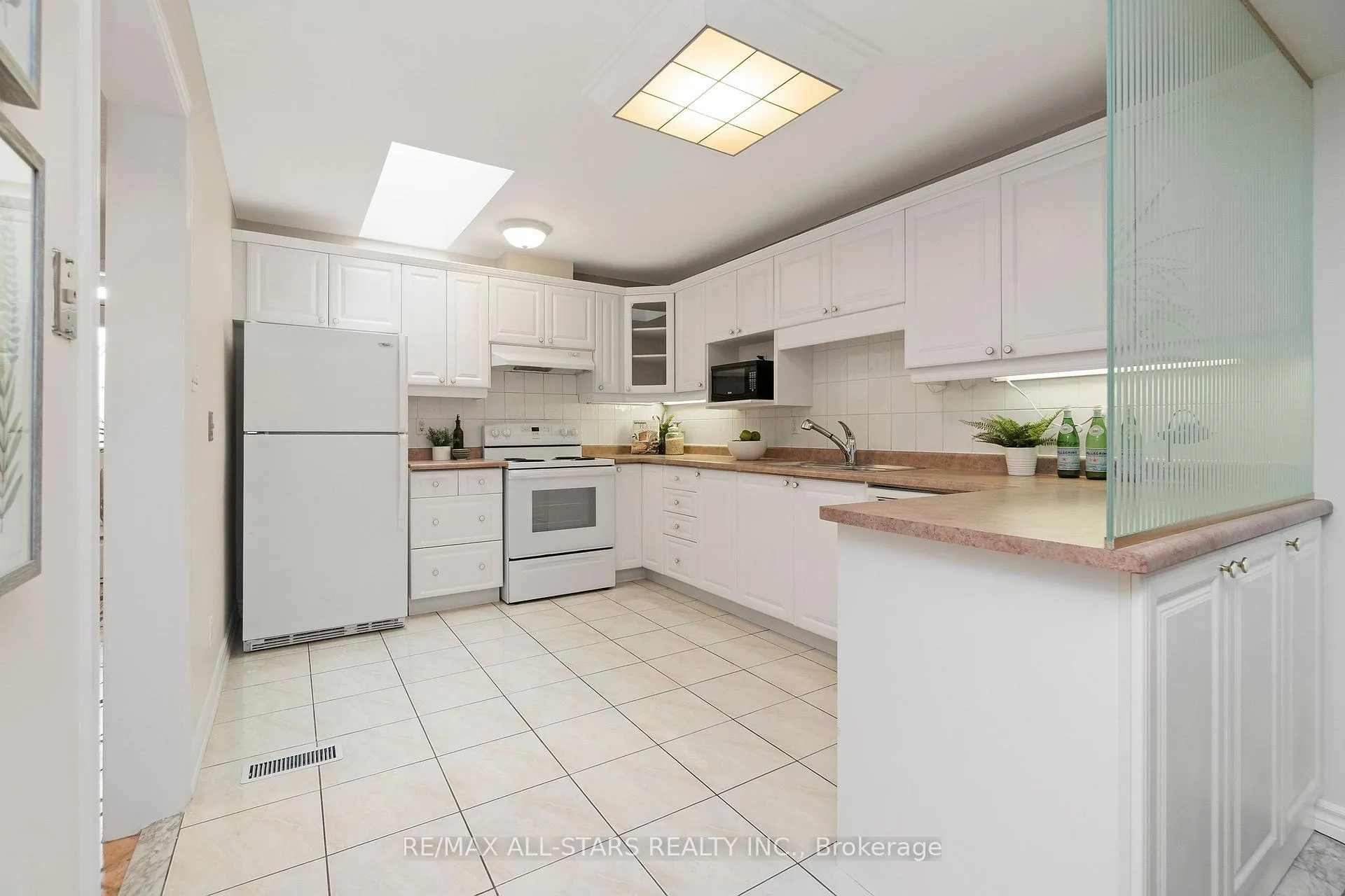 Photo 7 of 30 Blue Heron Beach Way, Markham, Greensborough — HOMEH