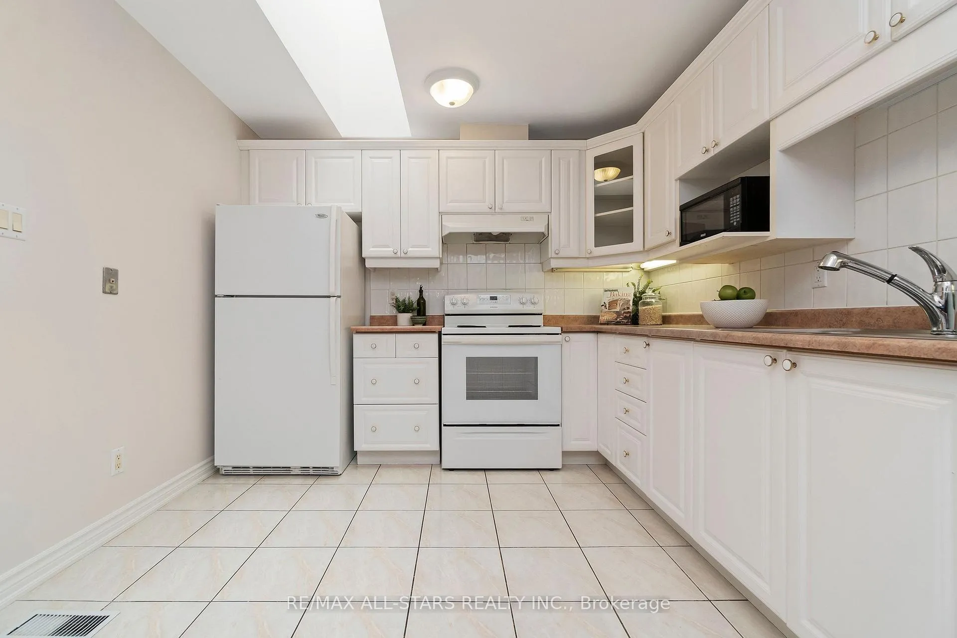 Photo 8 of 30 Blue Heron Beach Way, Markham, Greensborough — HOMEH