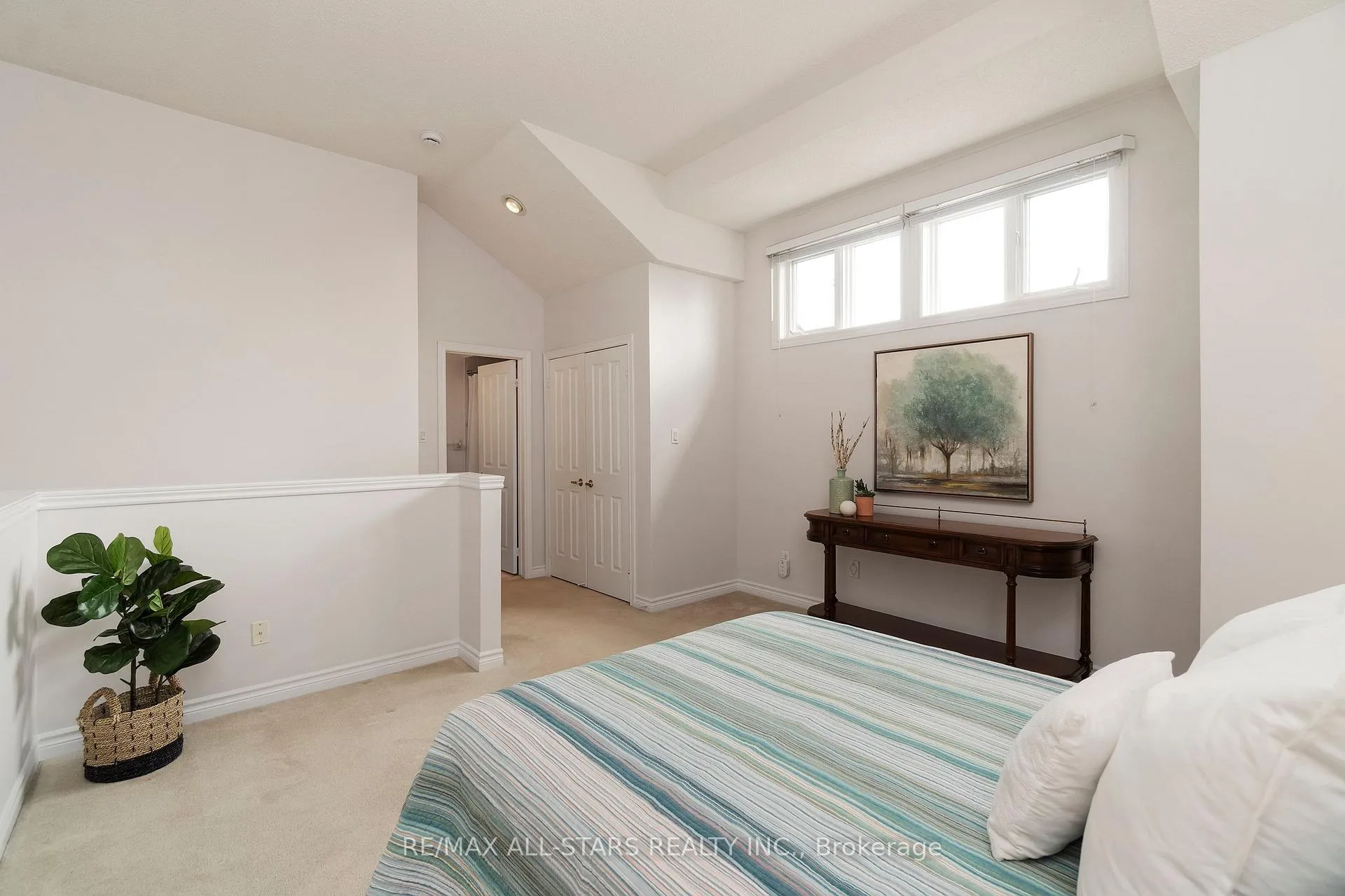 Photo 32 of 30 Blue Heron Beach Way, Markham, Greensborough — HOMEH