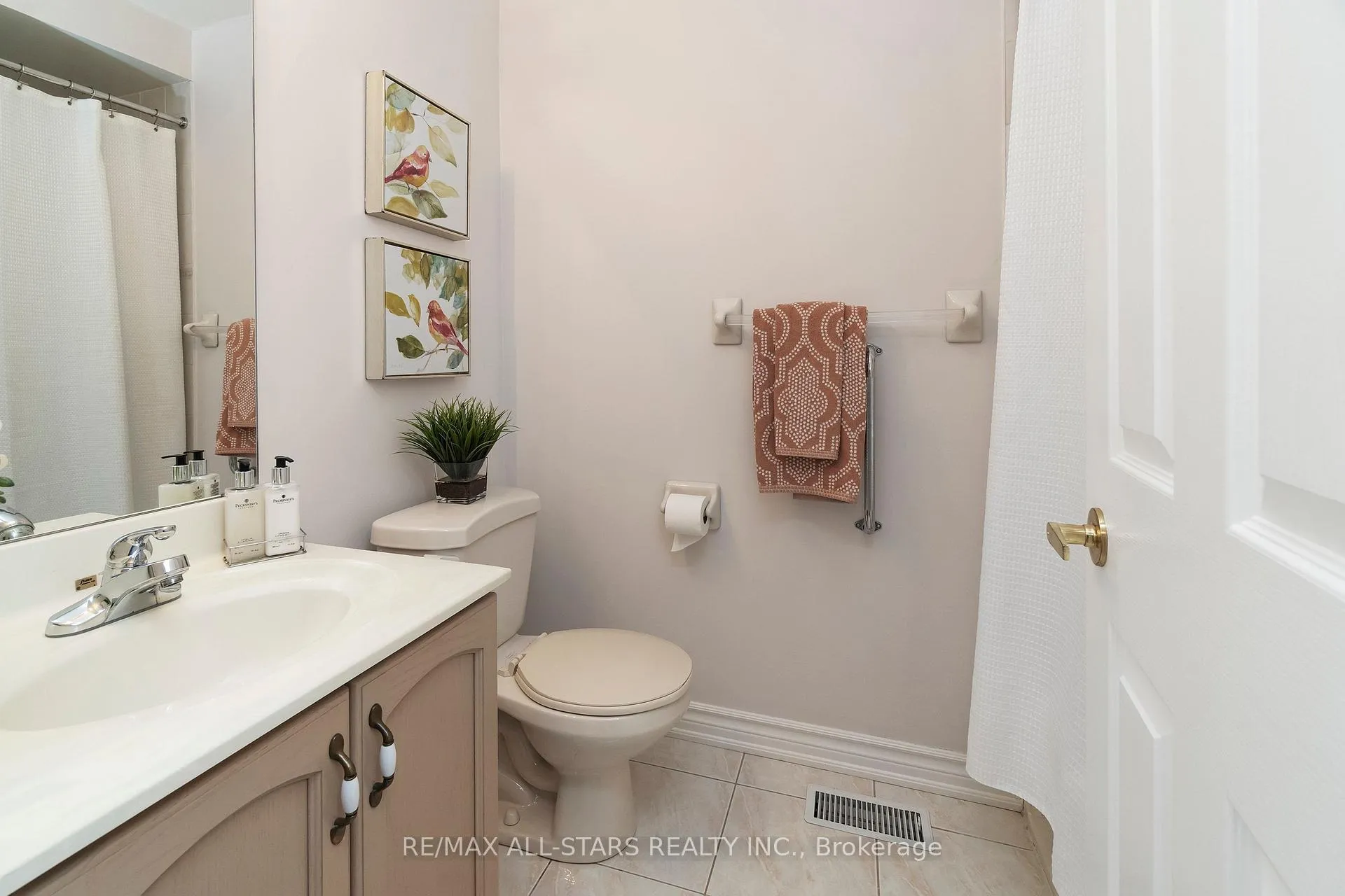Photo 35 of 30 Blue Heron Beach Way, Markham, Greensborough — HOMEH