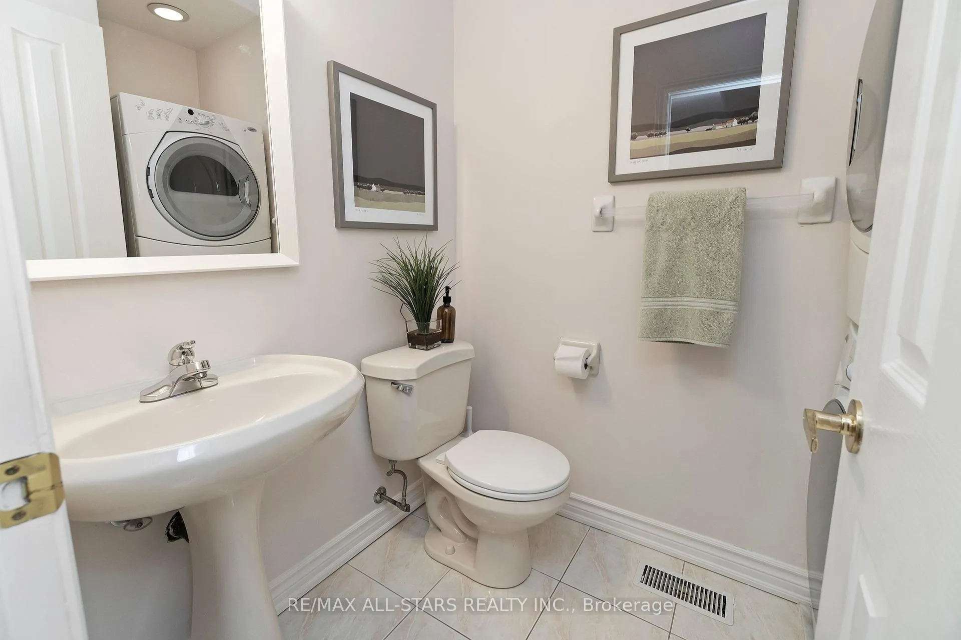 Photo 41 of 30 Blue Heron Beach Way, Markham, Greensborough — HOMEH