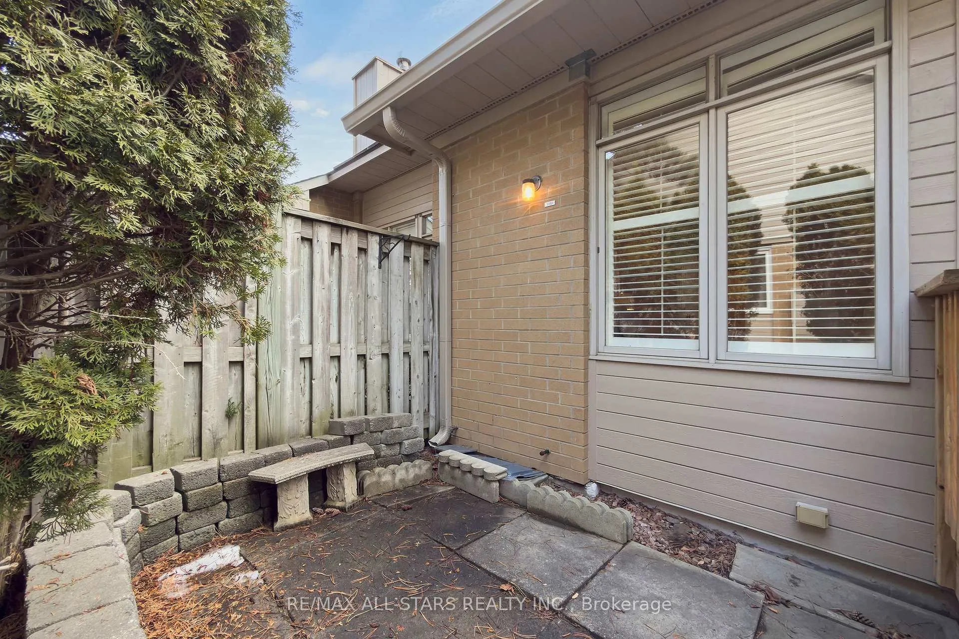 Photo 44 of 30 Blue Heron Beach Way, Markham, Greensborough — HOMEH