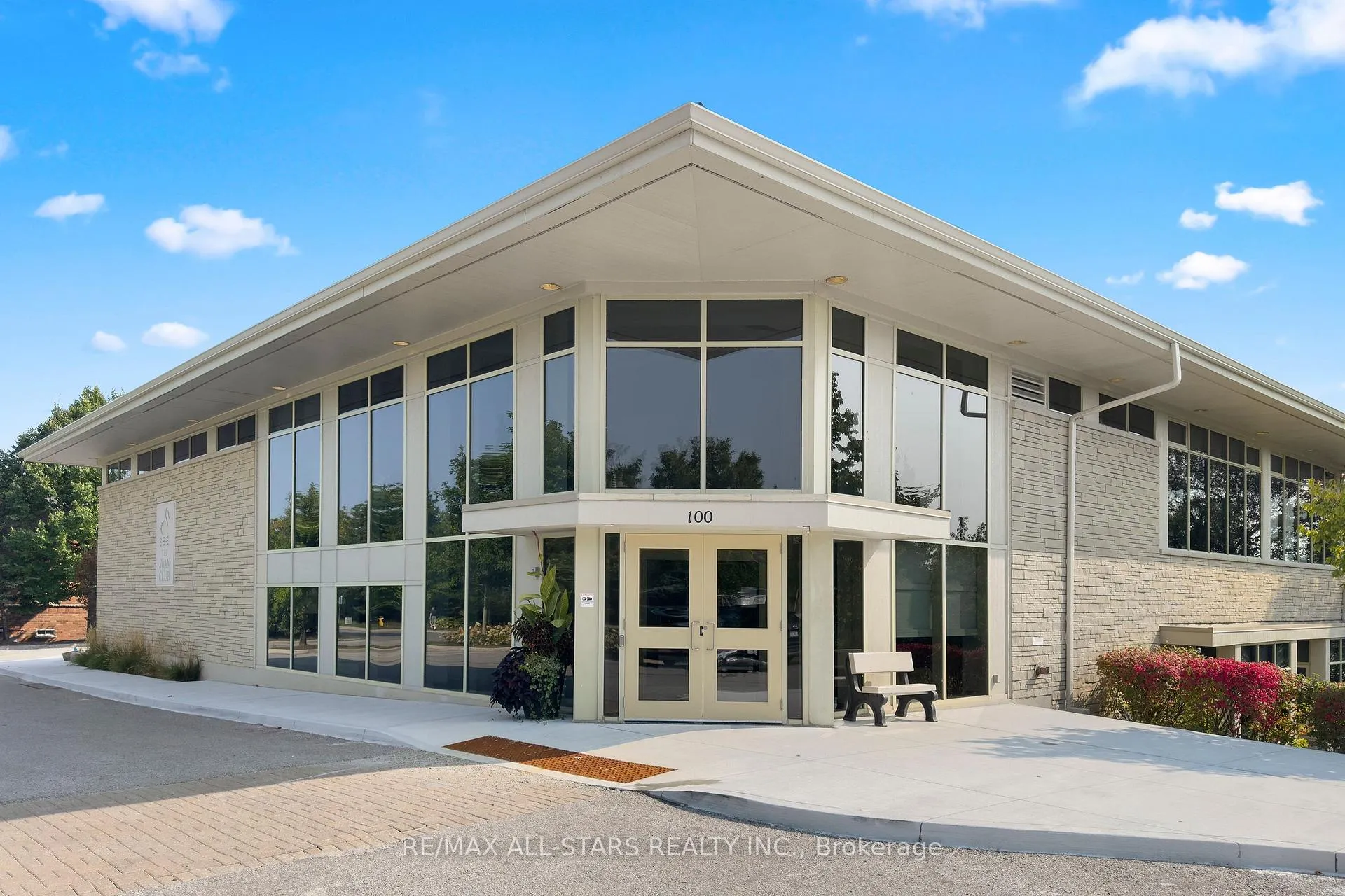 Photo 47 of 30 Blue Heron Beach Way, Markham, Greensborough — HOMEH