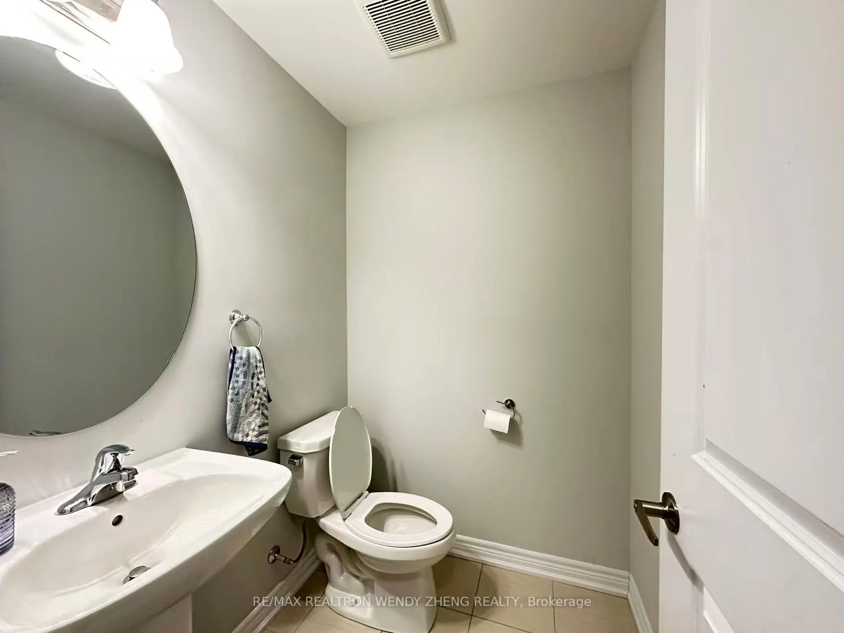 Photo 15 of 13 Betty Ellen Lane, Markham, Cornell — HOMEH