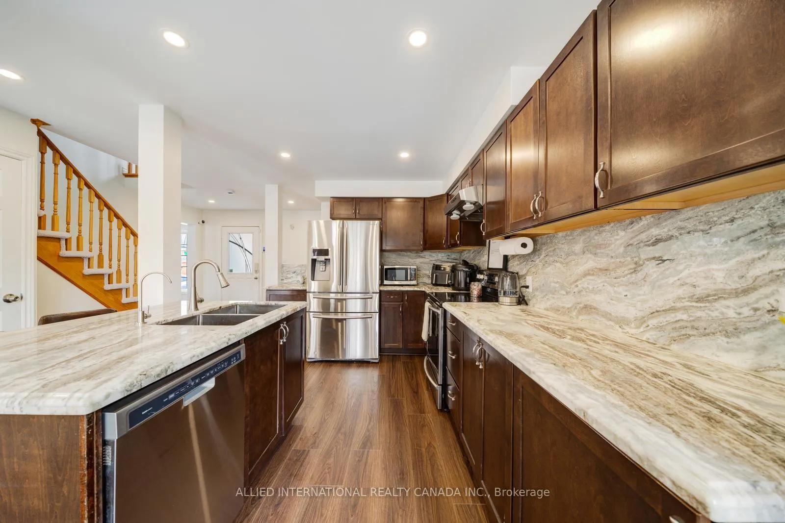 Photo 8 of 199 Esther Drive, Barrie, Painswick South — HOMEH