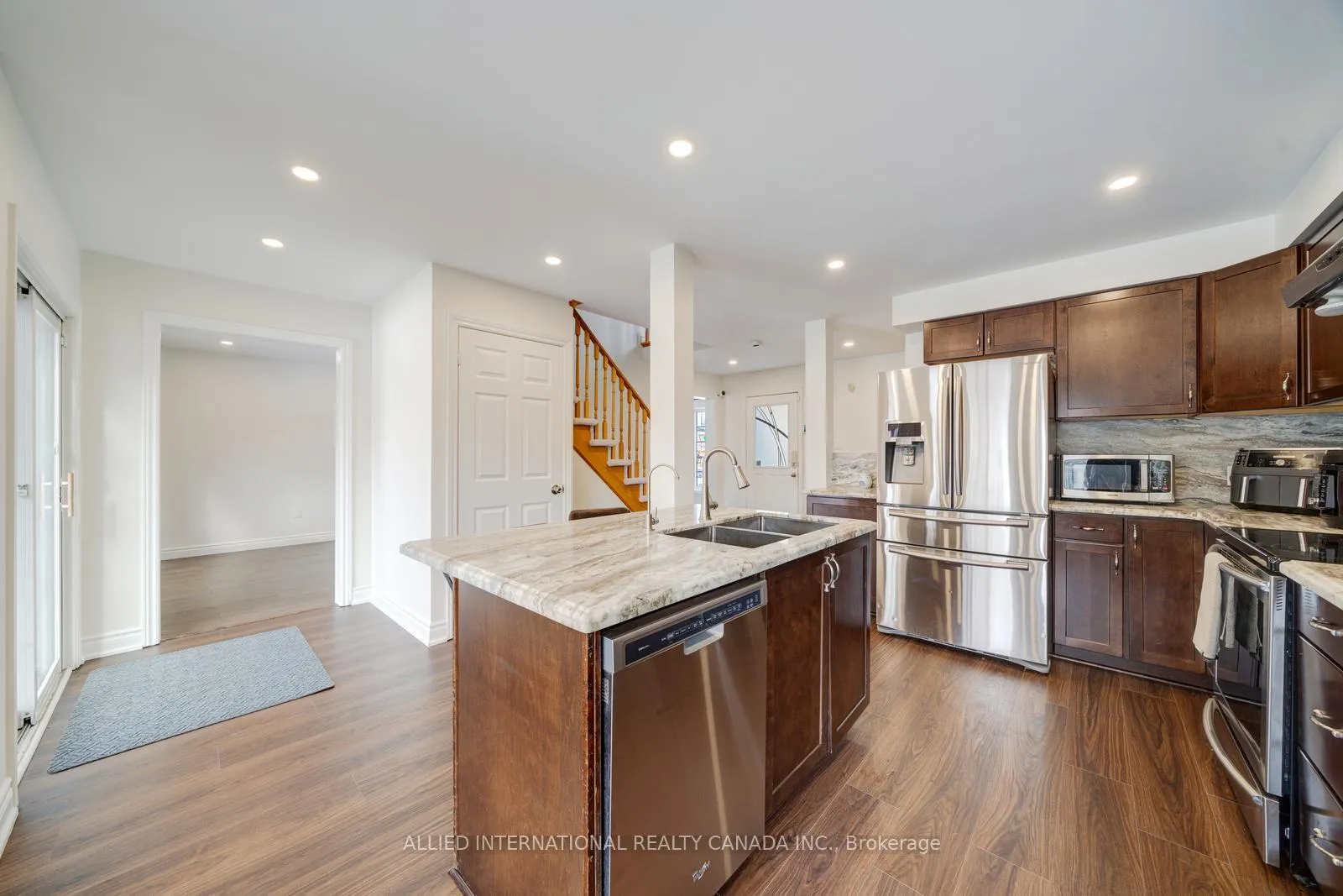 Photo 9 of 199 Esther Drive, Barrie, Painswick South — HOMEH