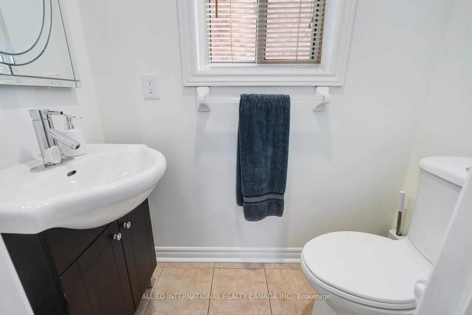 Photo 10 of 199 Esther Drive, Barrie, Painswick South — HOMEH