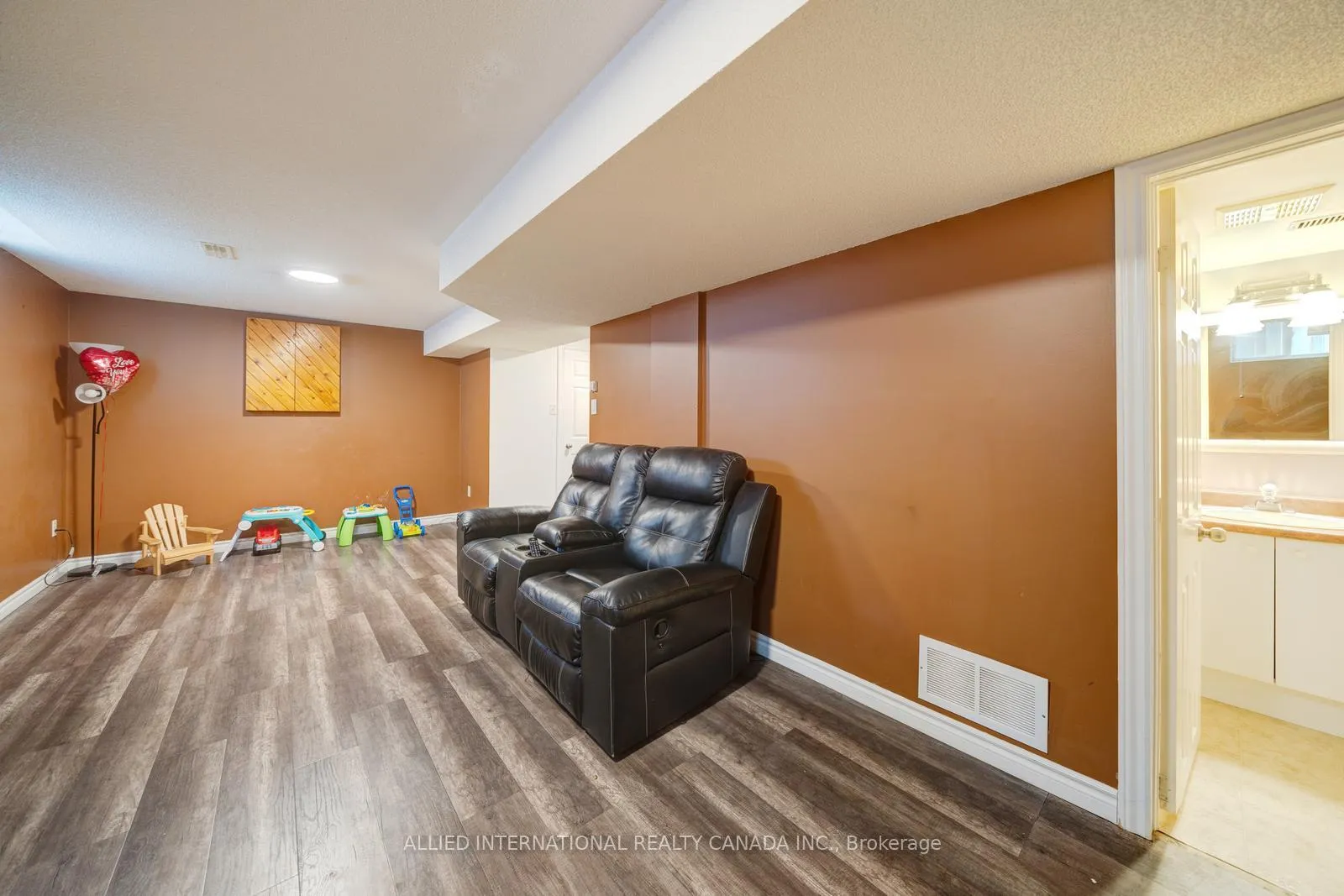 Photo 21 of 199 Esther Drive, Barrie, Painswick South — HOMEH