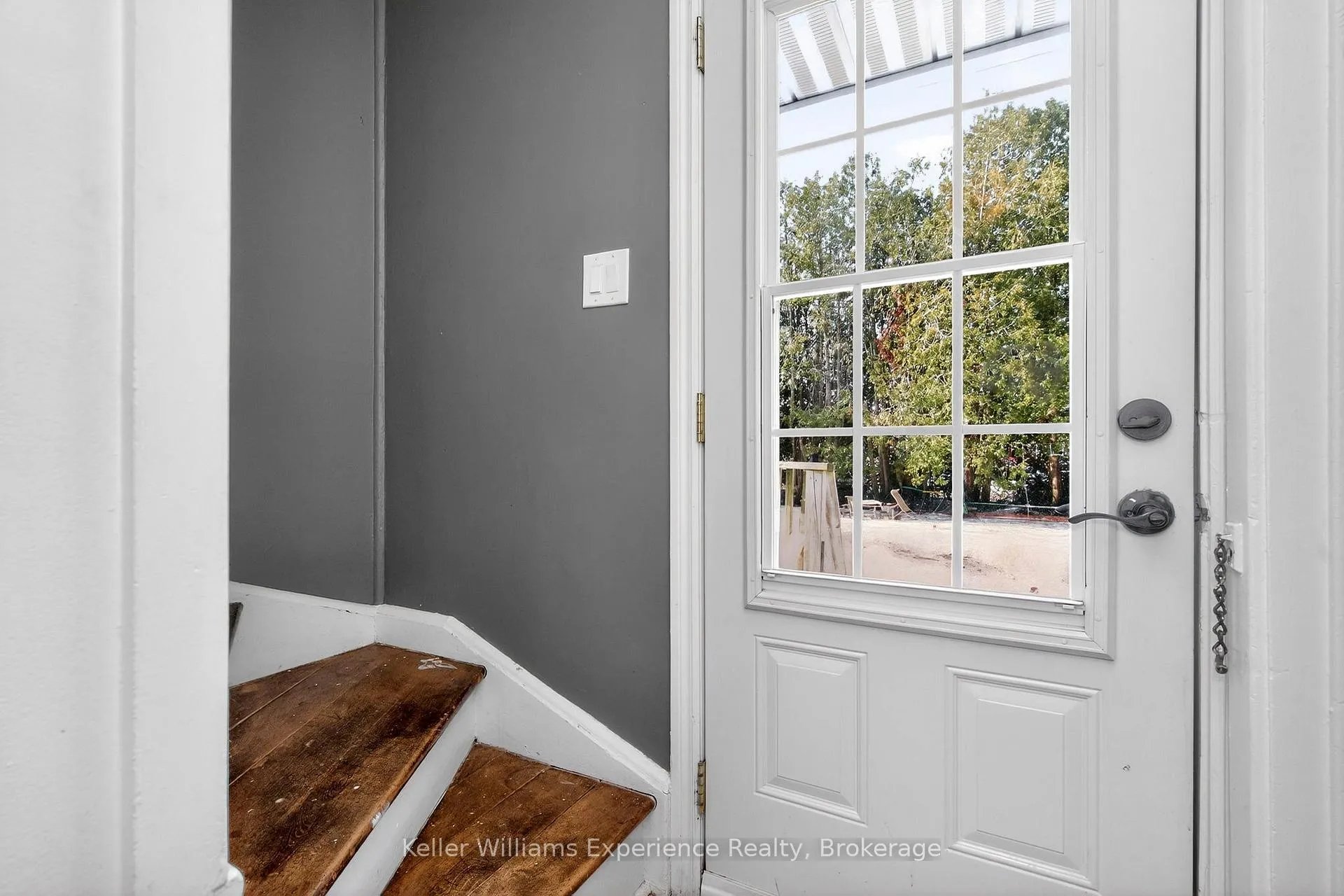 Photo 18 of 14 Aubrey Street, Bracebridge, Macaulay — HOMEH