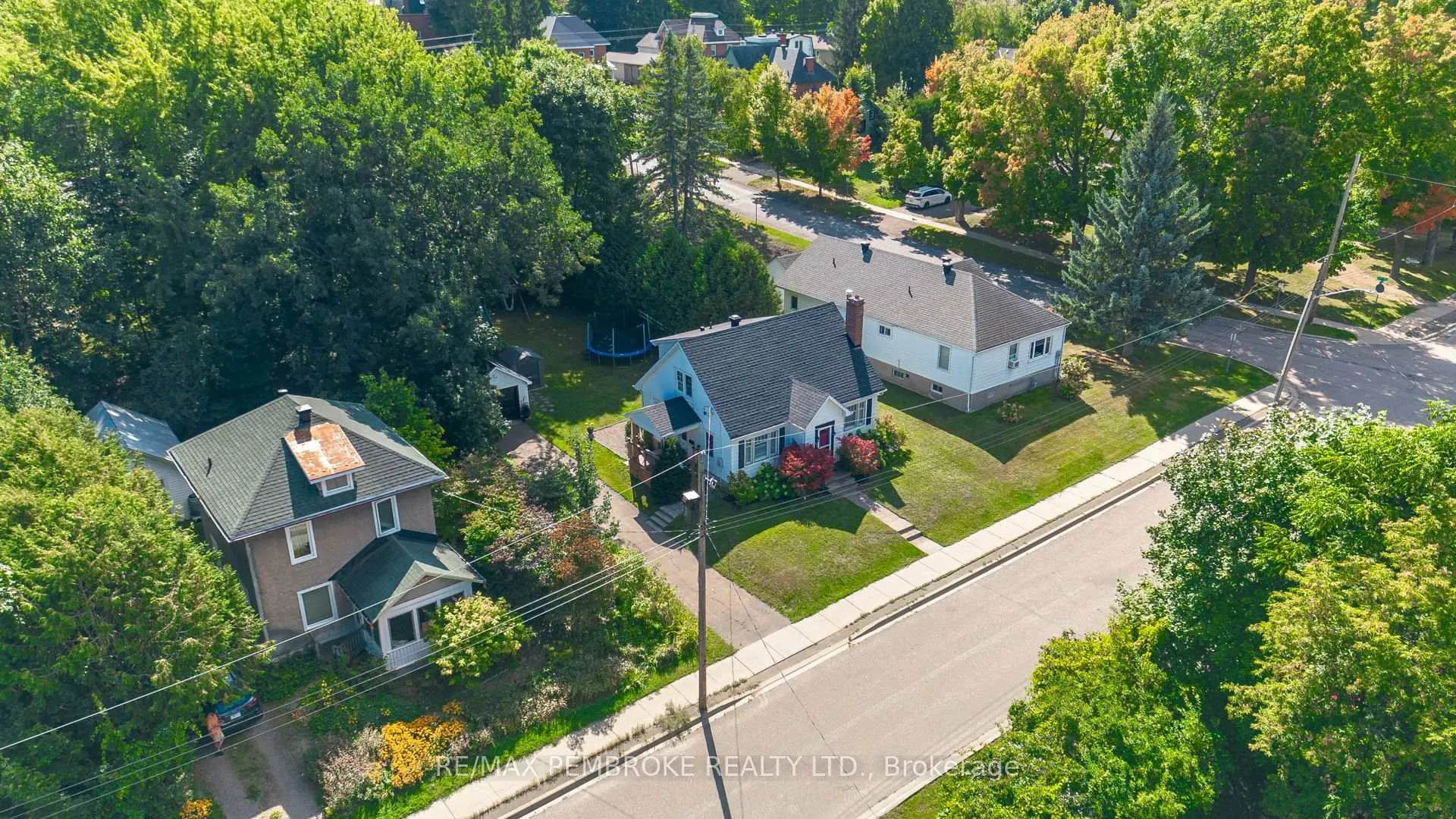 Photo 2 of 332 Esther Street, Pembroke — HOMEH