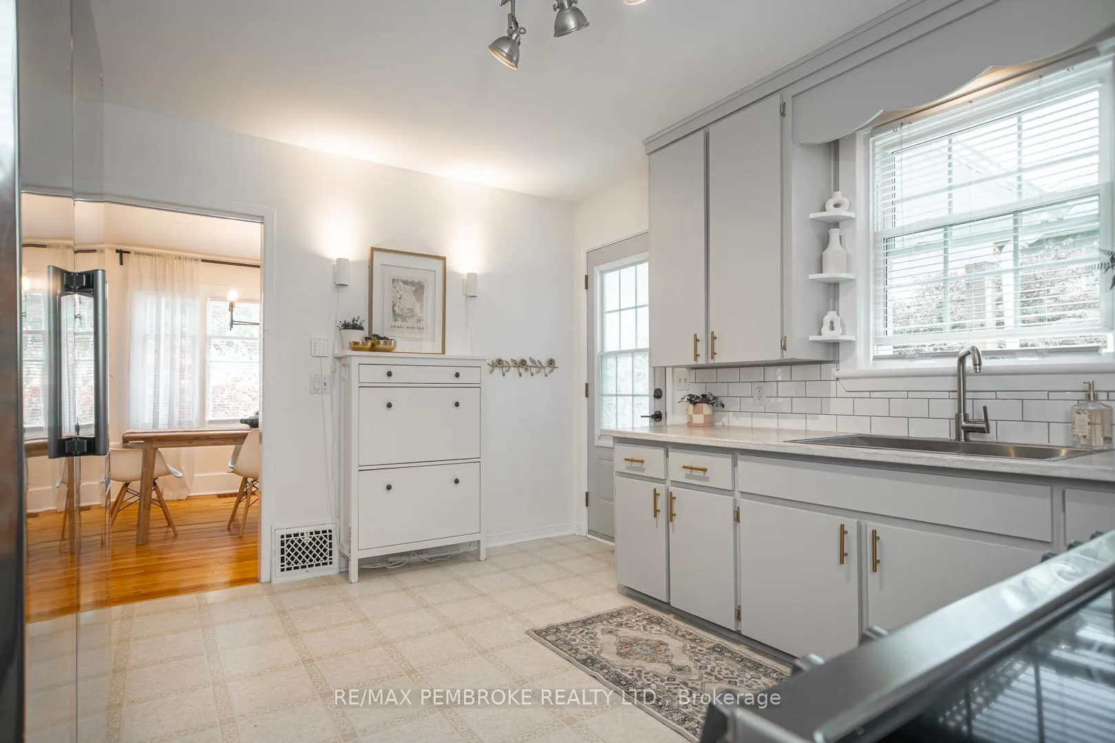 Photo 5 of 332 Esther Street, Pembroke — HOMEH