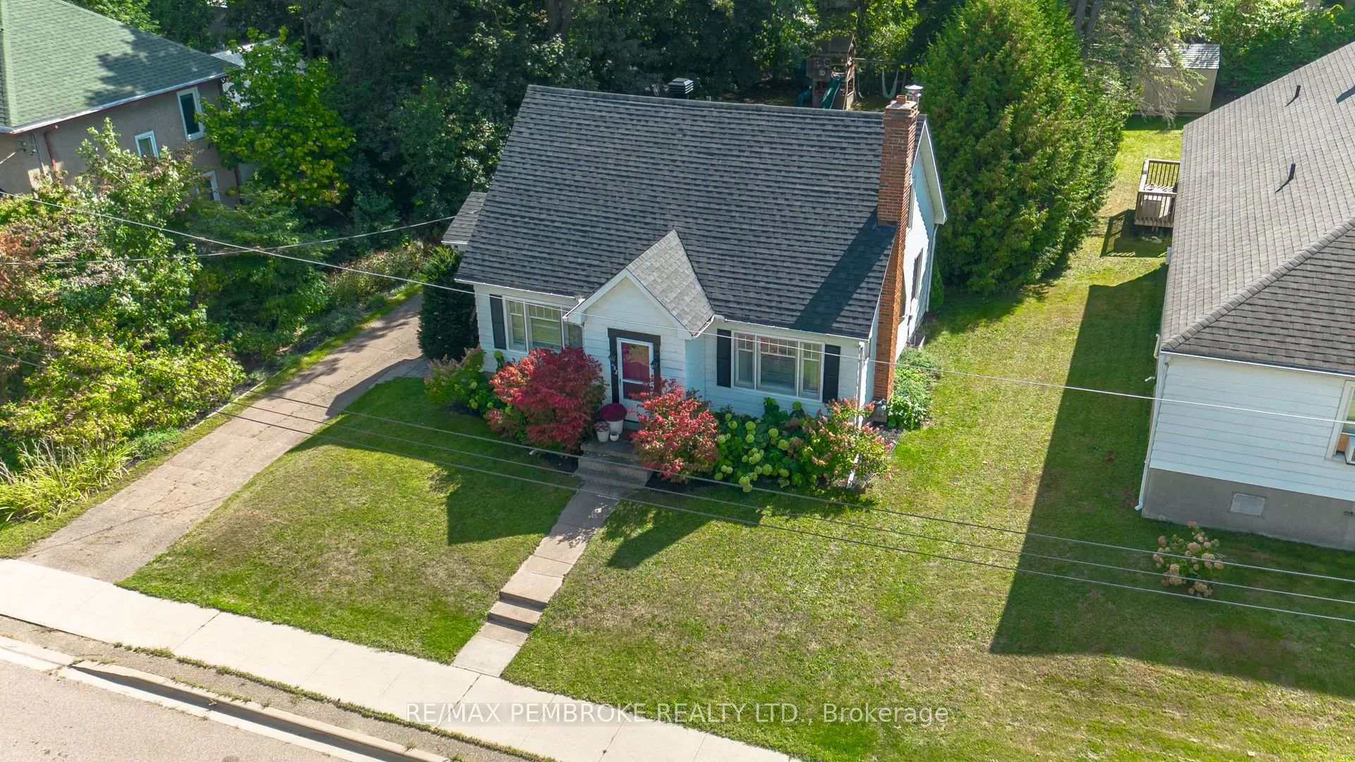 Photo 34 of 332 Esther Street, Pembroke — HOMEH