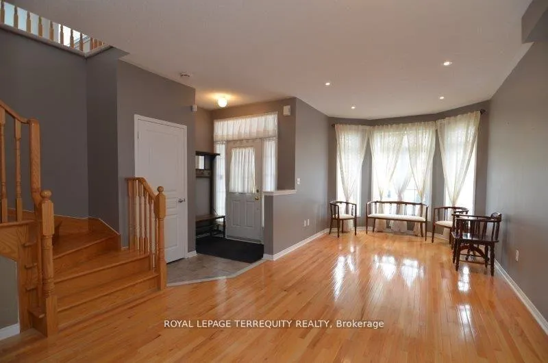 Photo 3 of 5 Wilcliff Court, Markham, Greensborough — HOMEH