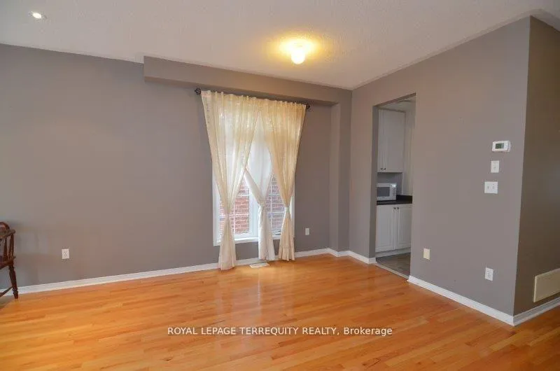 Photo 8 of 5 Wilcliff Court, Markham, Greensborough — HOMEH