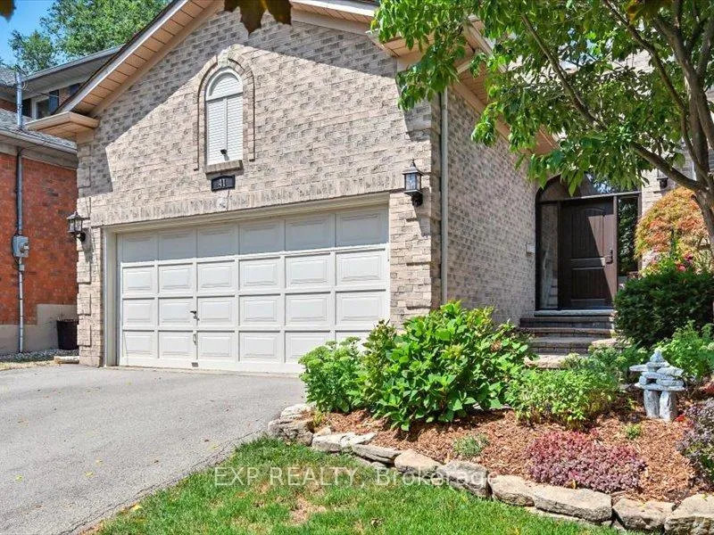Photo 3 of 41 Watsons Lane, Hamilton, Dundas — HOMEH