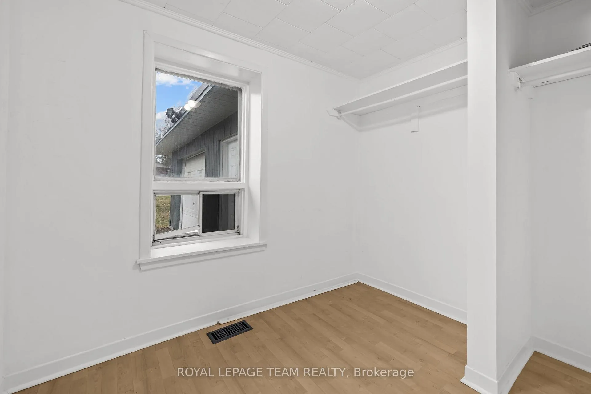 Photo 12 of 6264 Perth Street, Ottawa, Richmond — HOMEH