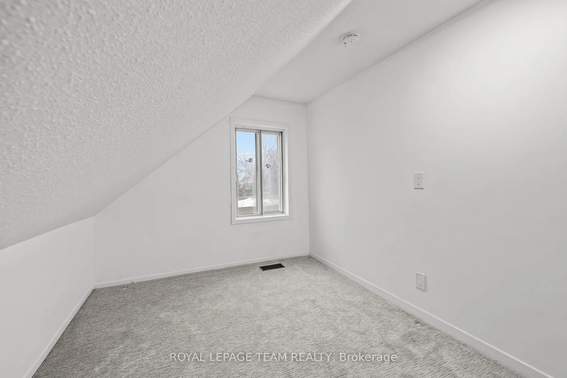 Photo 17 of 6264 Perth Street, Ottawa, Richmond — HOMEH