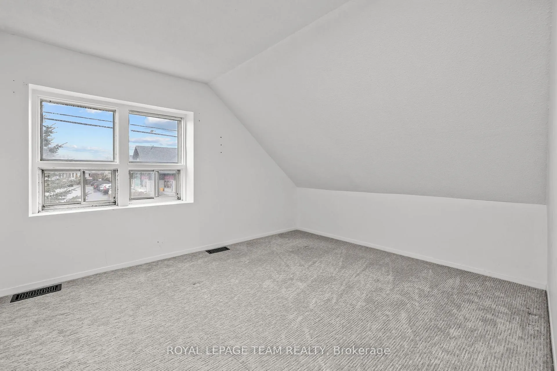 Photo 18 of 6264 Perth Street, Ottawa, Richmond — HOMEH