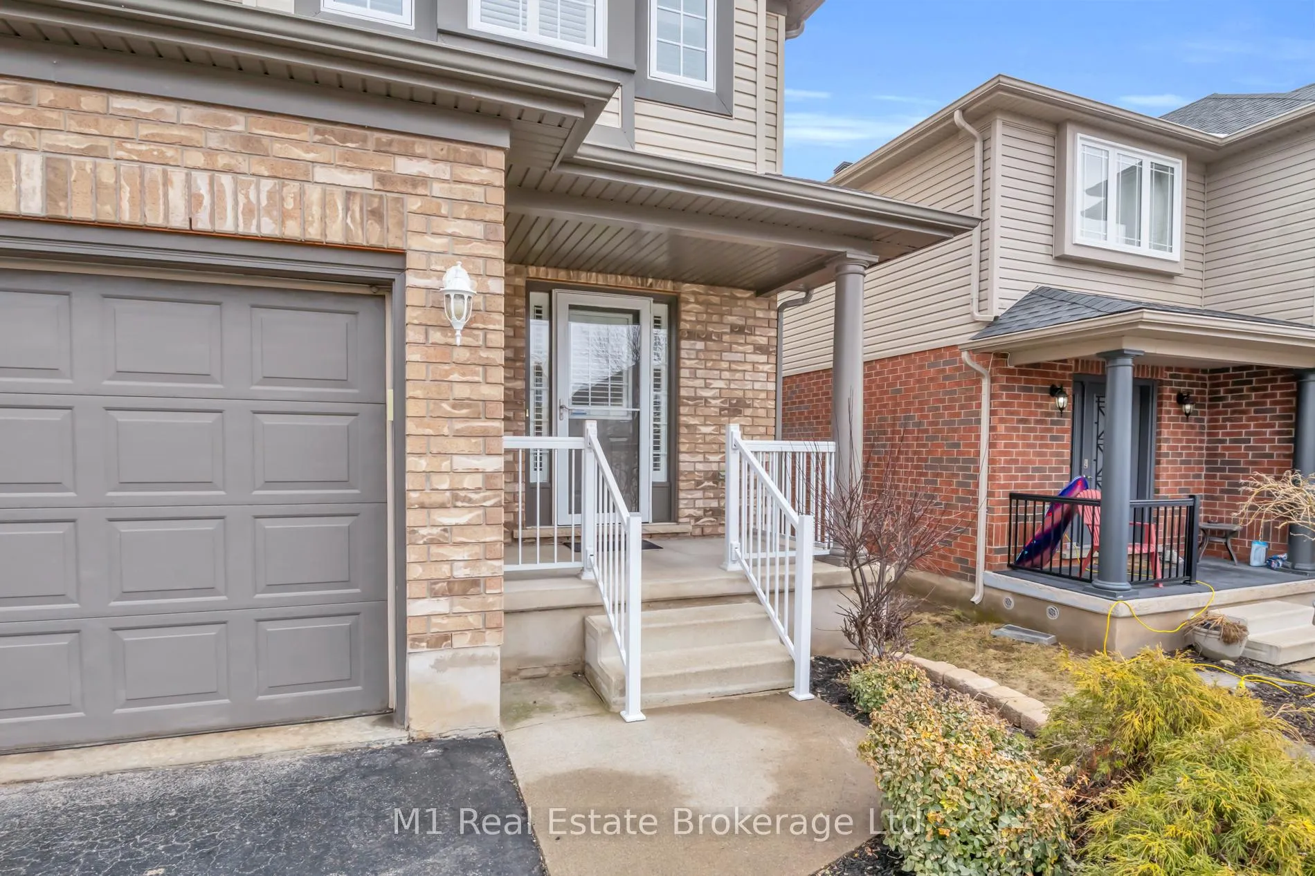 Photo 2 of 33 Hilltop Road, Guelph, Victoria North — HOMEH