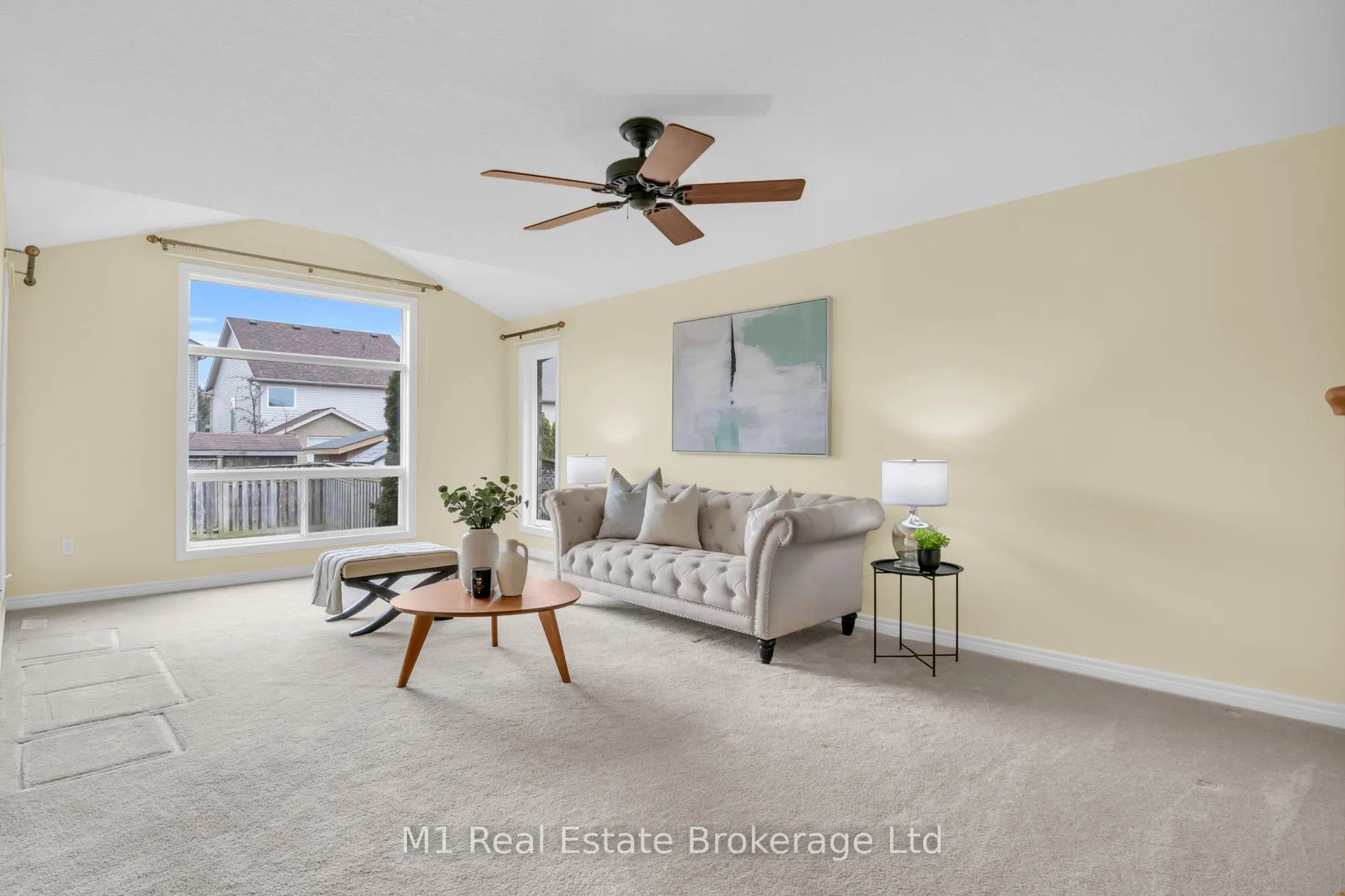 Photo 4 of 33 Hilltop Road, Guelph, Victoria North — HOMEH