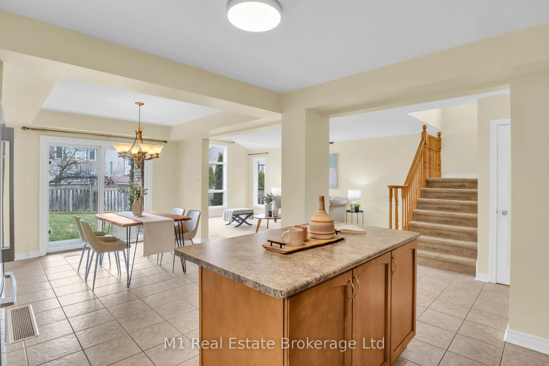 Photo 11 of 33 Hilltop Road, Guelph, Victoria North — HOMEH