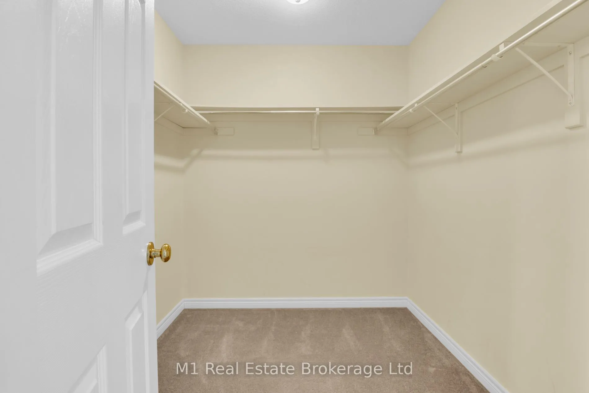 Photo 23 of 33 Hilltop Road, Guelph, Victoria North — HOMEH
