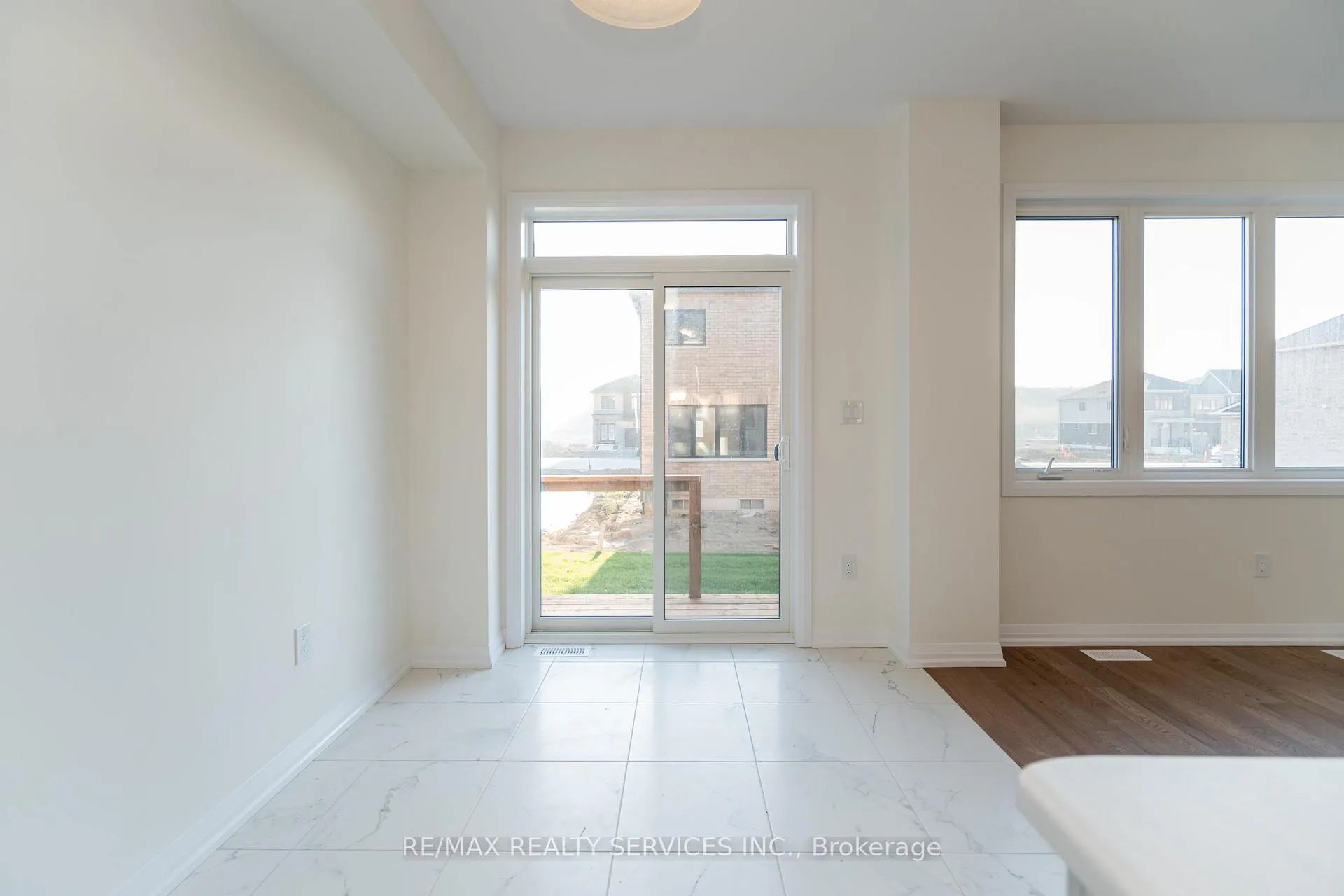 Photo 16 of 95 Granville Crescent, Haldimand — HOMEH