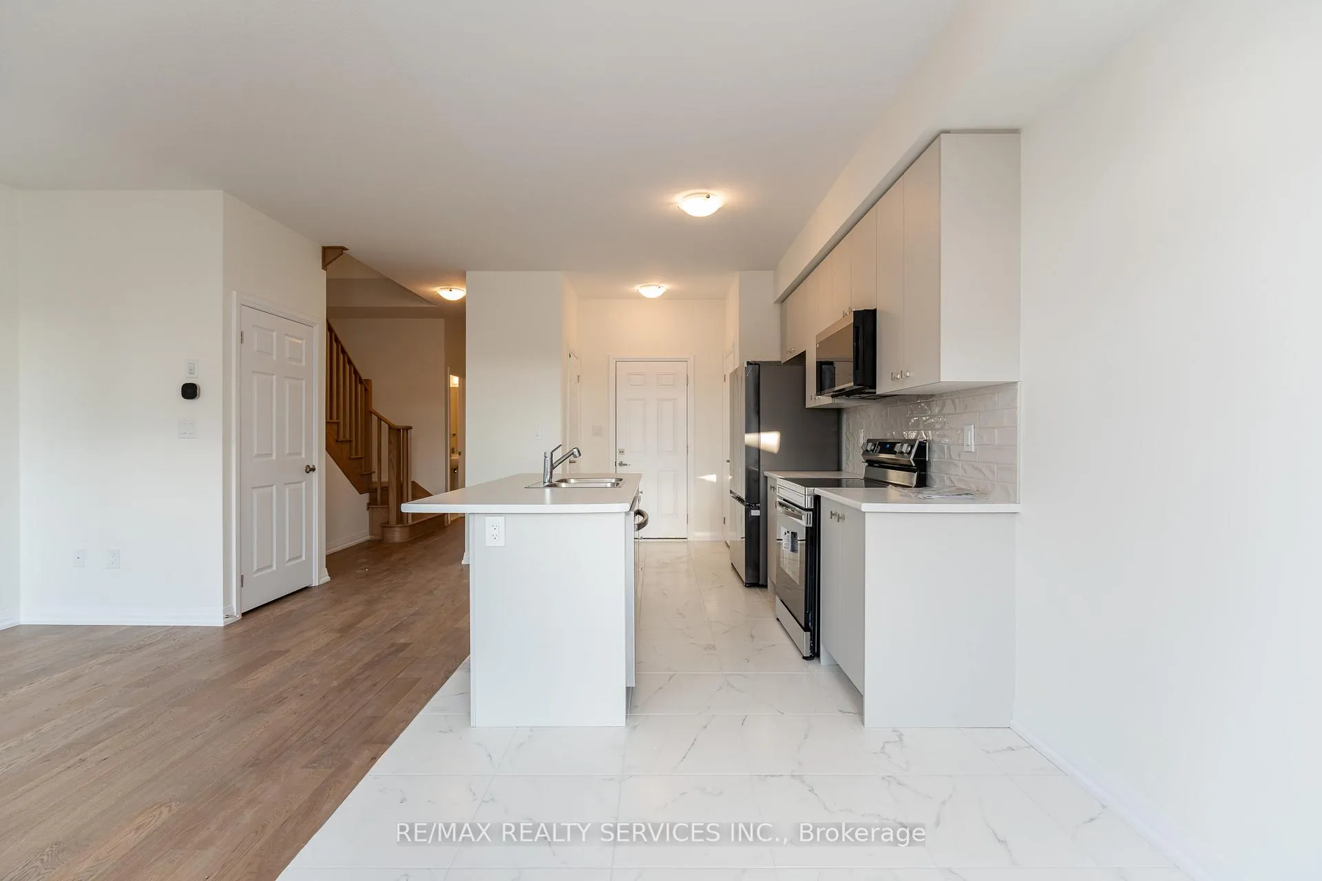 Photo 18 of 95 Granville Crescent, Haldimand — HOMEH