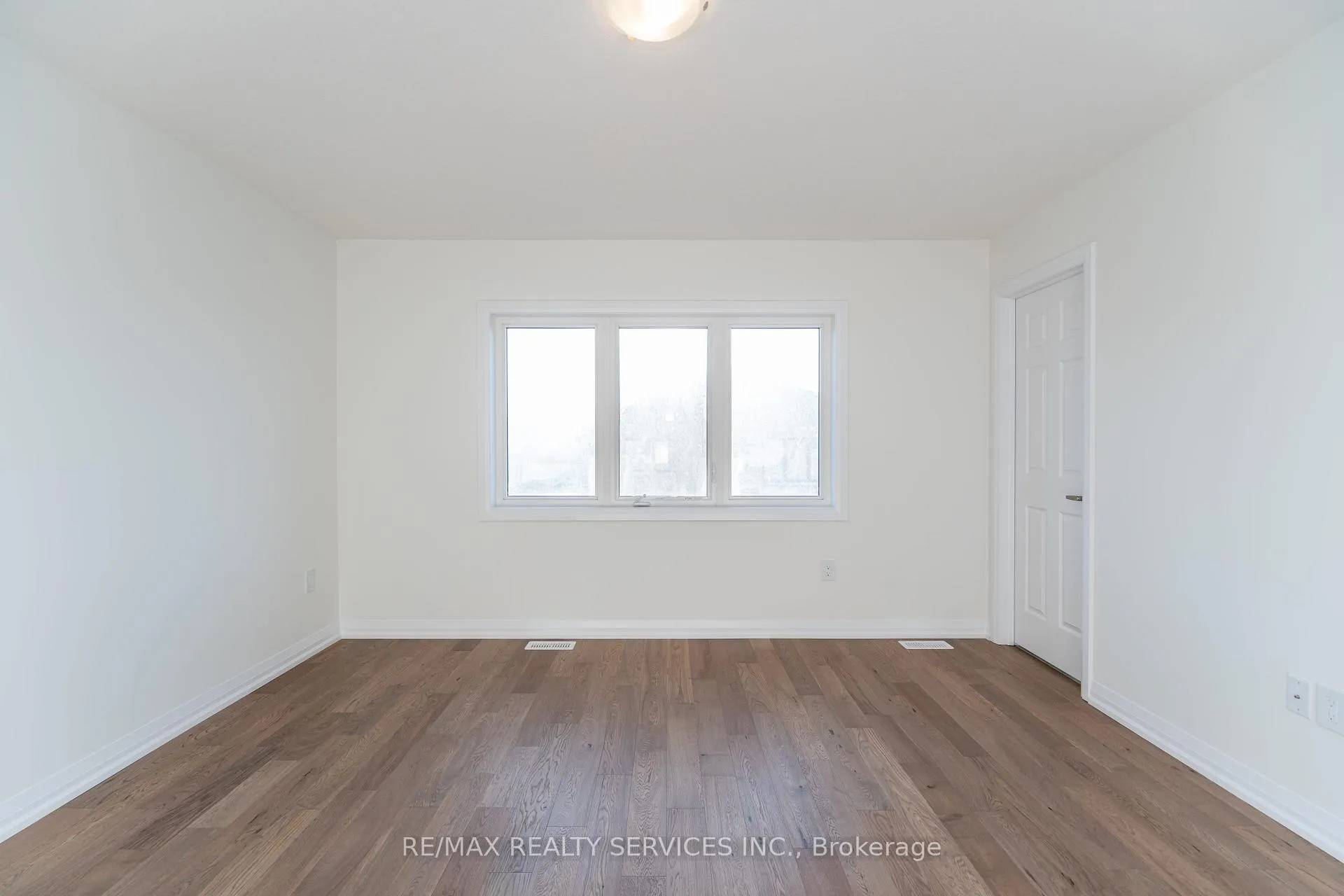 Photo 28 of 95 Granville Crescent, Haldimand — HOMEH
