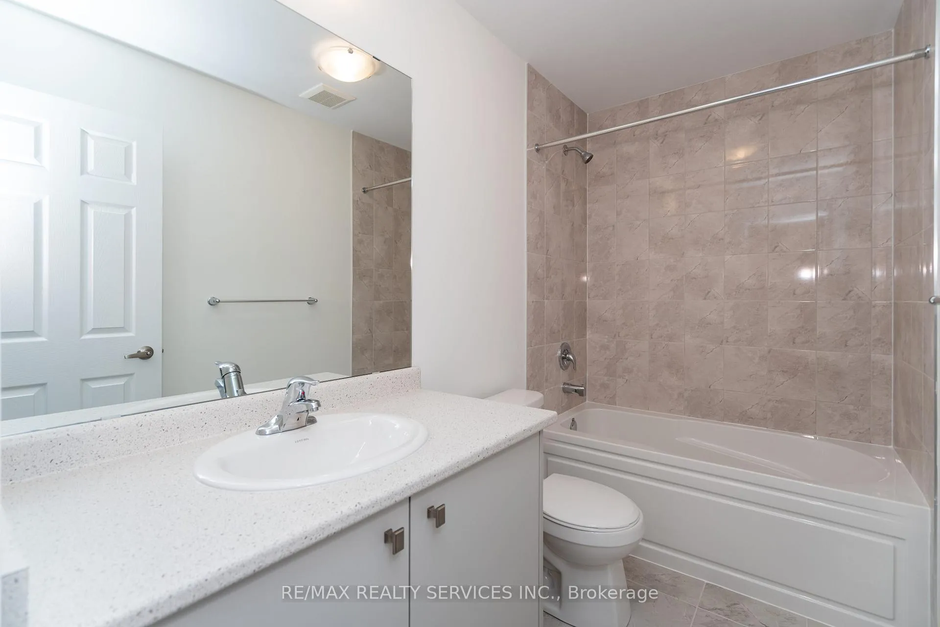 Photo 41 of 95 Granville Crescent, Haldimand — HOMEH
