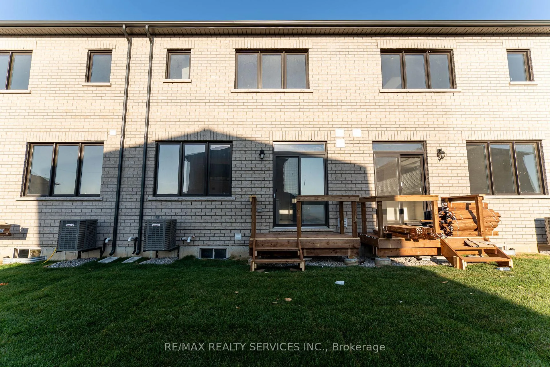 Photo 48 of 95 Granville Crescent, Haldimand — HOMEH