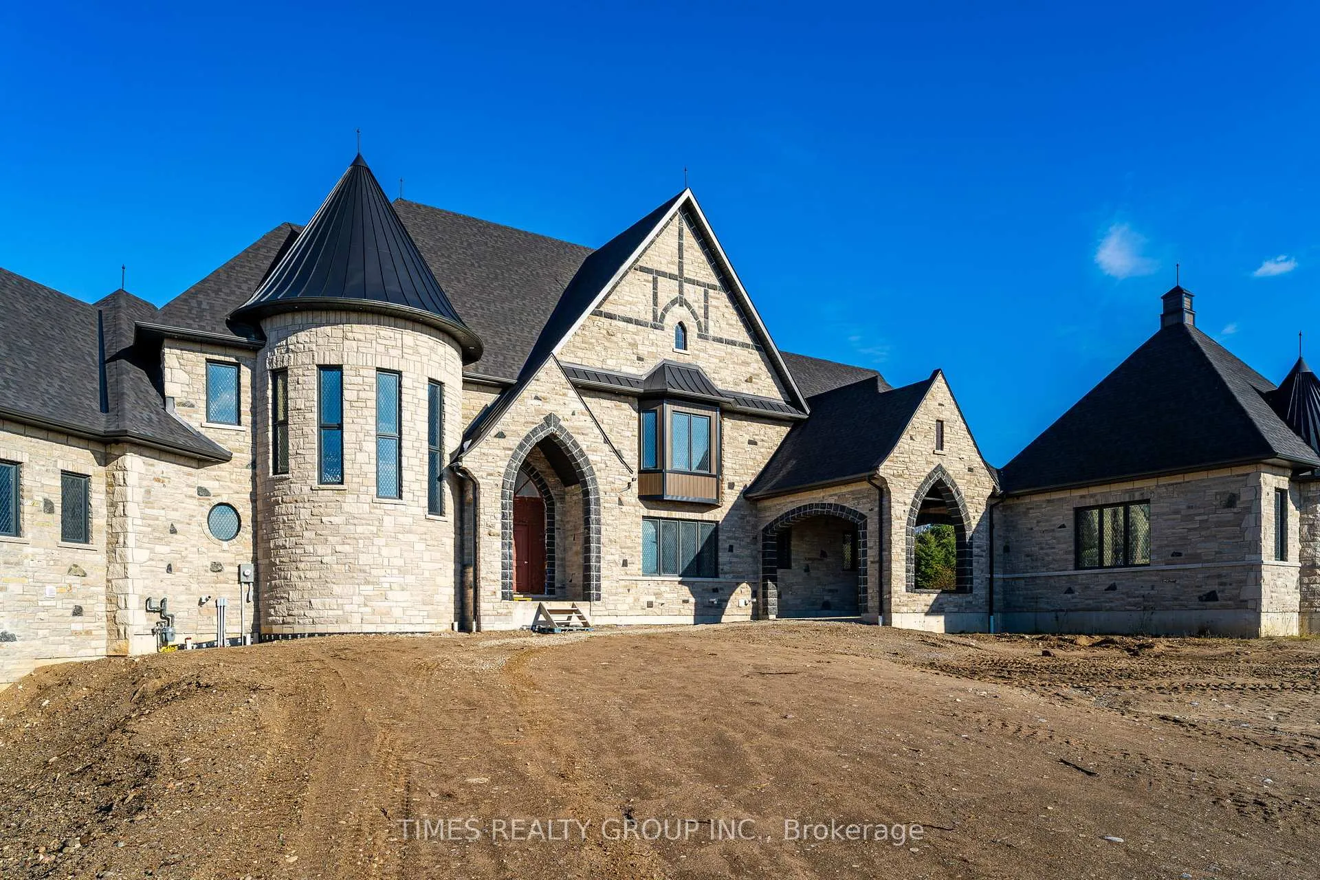Photo 3 of 17 Edgewild Drive, Caledon, Palgrave — HOMEH