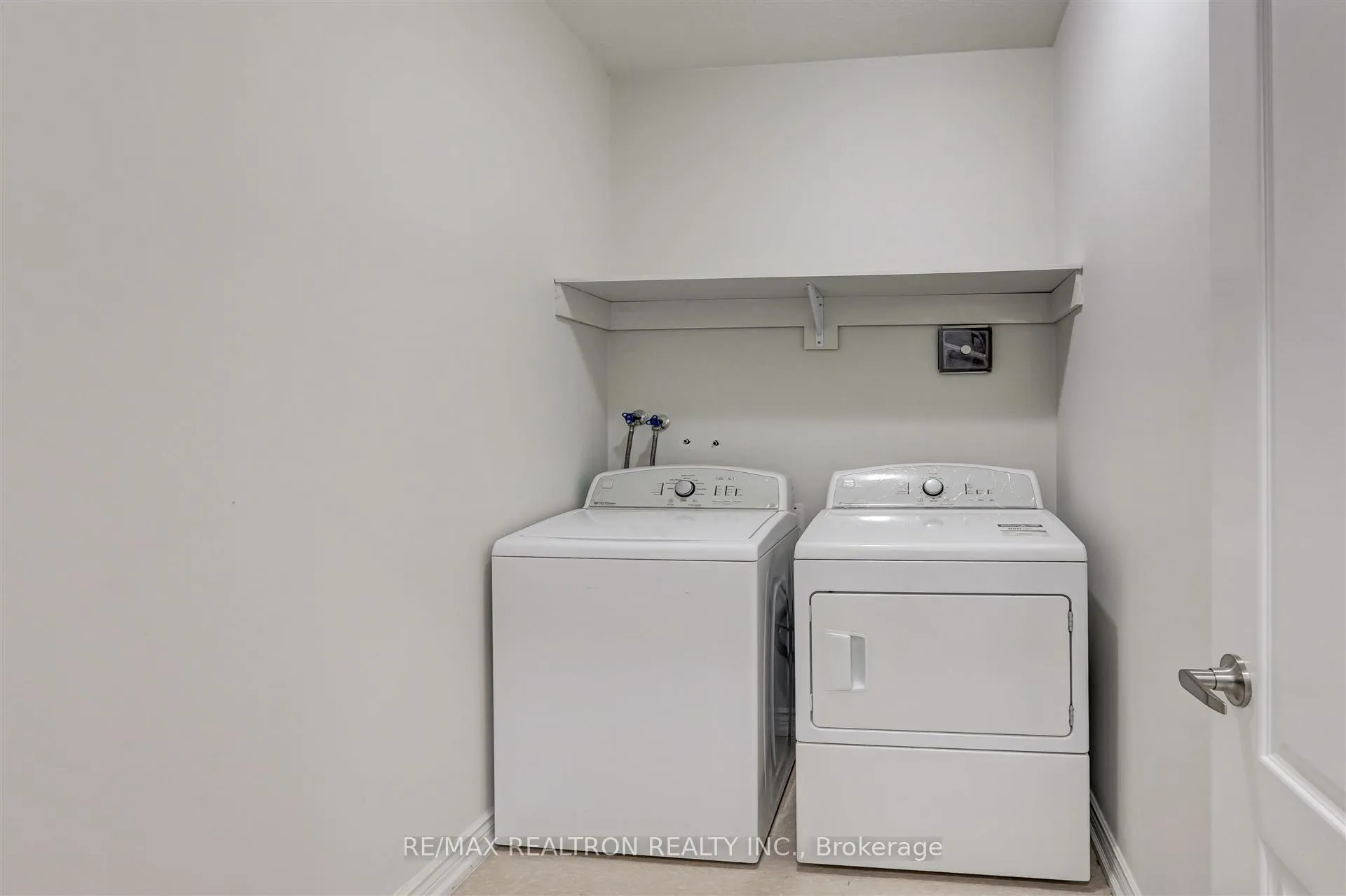 Photo 17 of Unit 100, 7 Townsgate Drive, Vaughan, Crestwood-Springfarm-Yorkhill — HOMEH