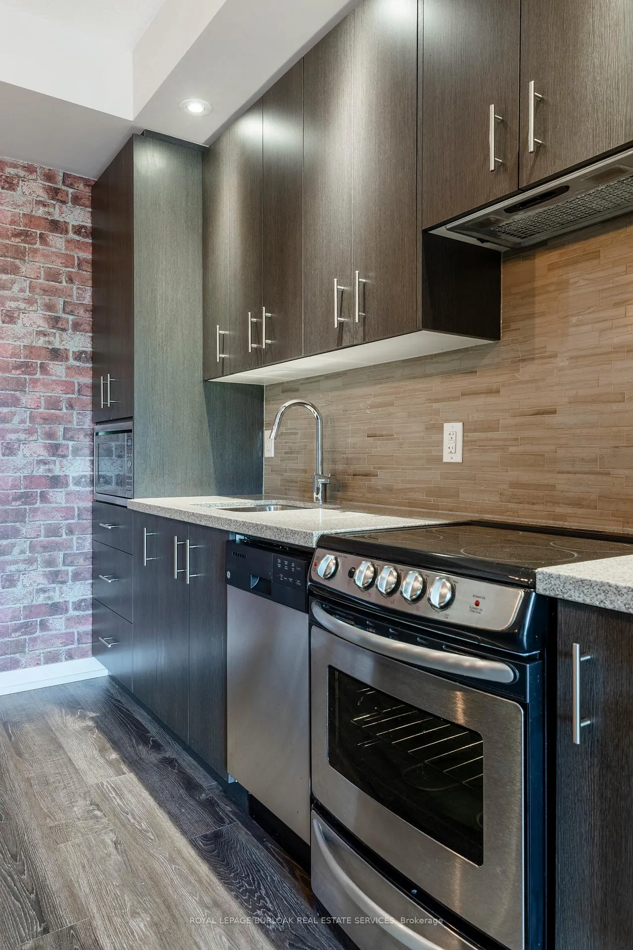 Photo 13 of Unit 224, 457 Plains Road E, Burlington, LaSalle — HOMEH