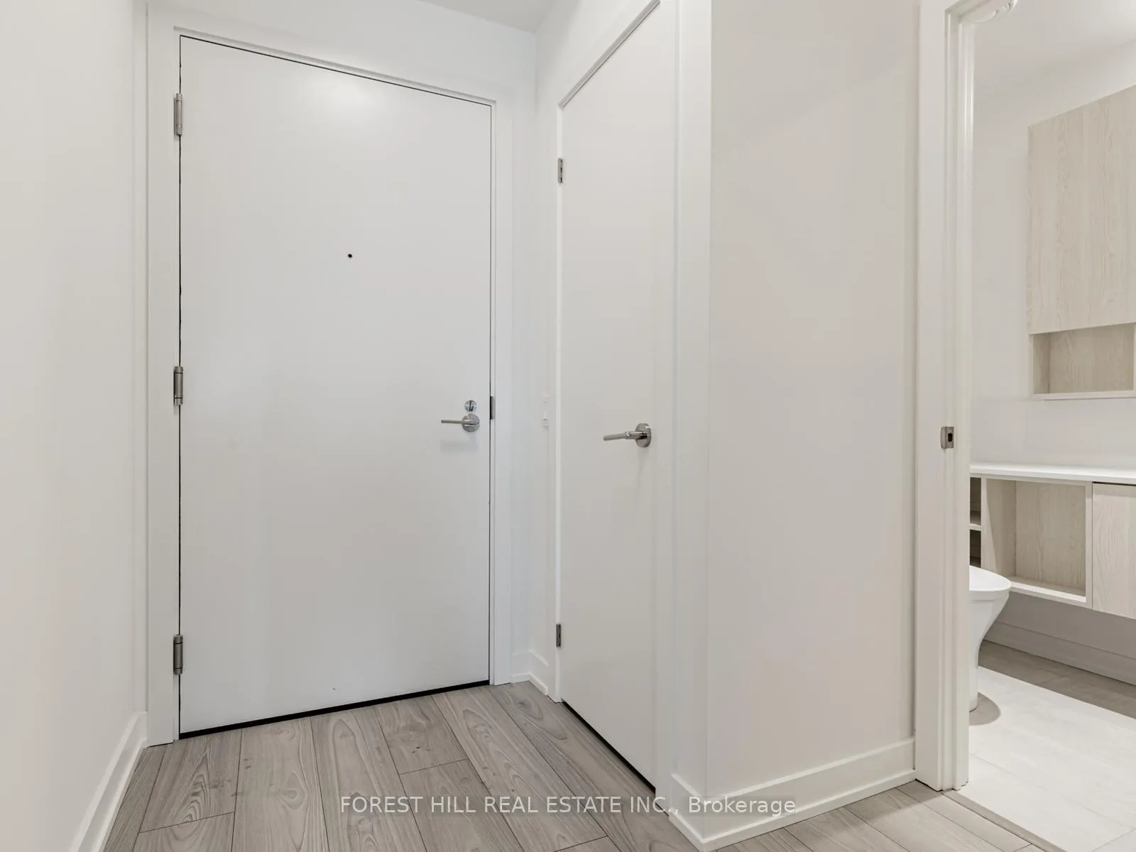 Photo 2 of Unit 1910S, 110 Broadway Avenue, Toronto, Mount Pleasant West — HOMEH