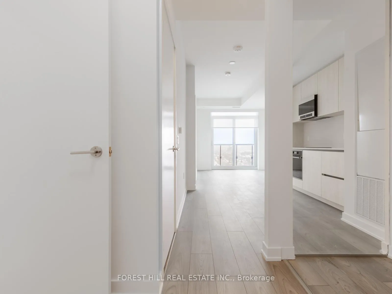 Photo 4 of Unit 1910S, 110 Broadway Avenue, Toronto, Mount Pleasant West — HOMEH