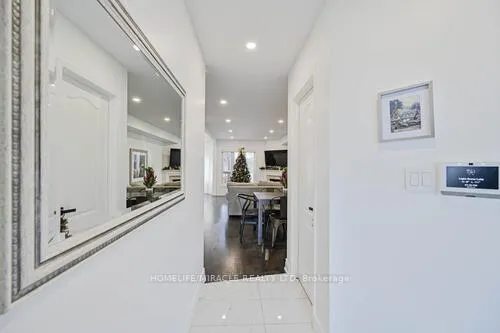 Photo 8 of 190 Deepsprings Crescent, Vaughan, Vellore Village — HOMEH
