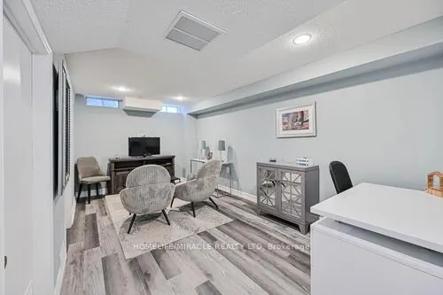 Photo 37 of 190 Deepsprings Crescent, Vaughan, Vellore Village — HOMEH