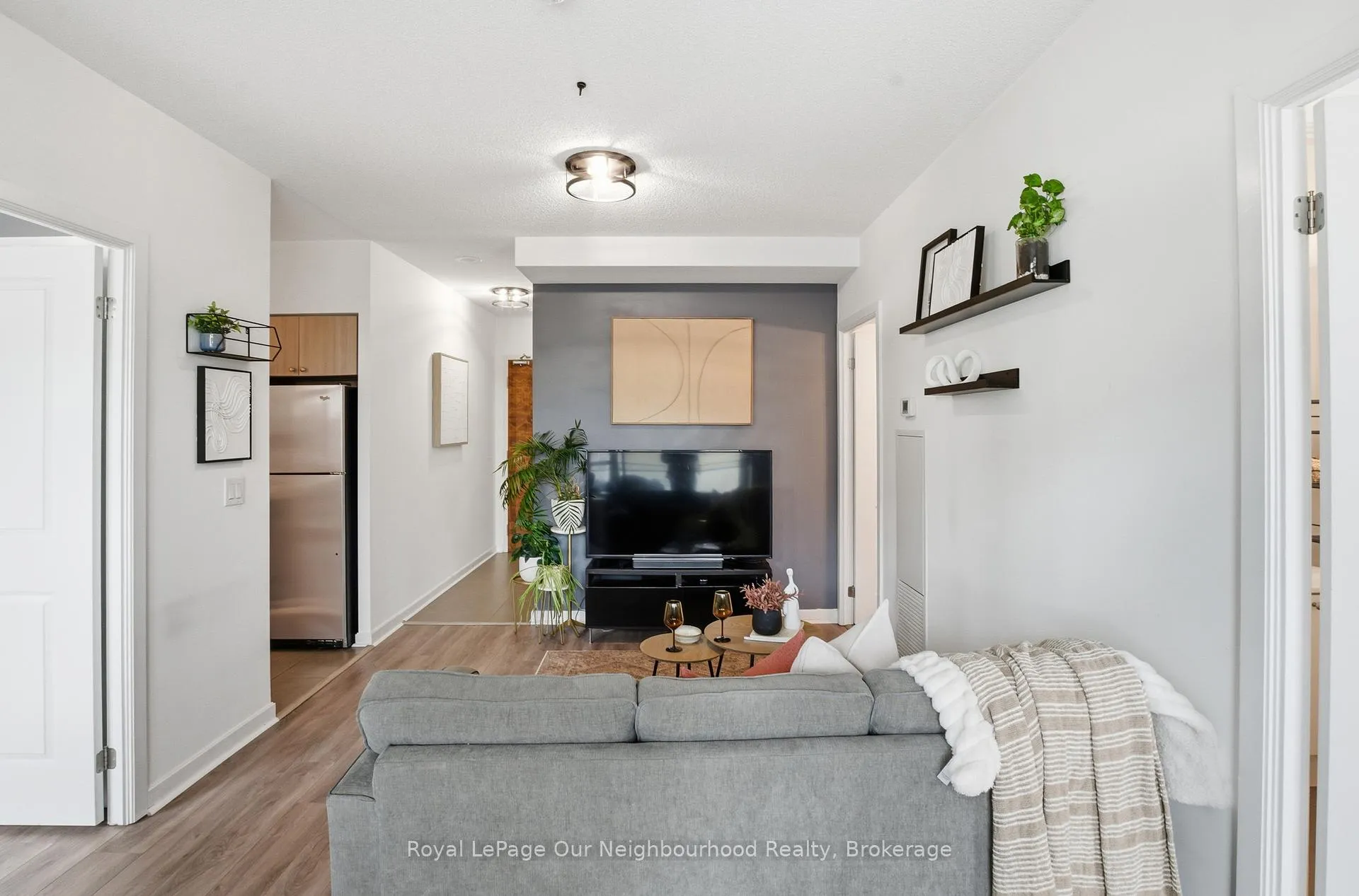 Photo 4 of Unit 301, 1235 Bayly Street, Pickering, Bay Ridges — HOMEH